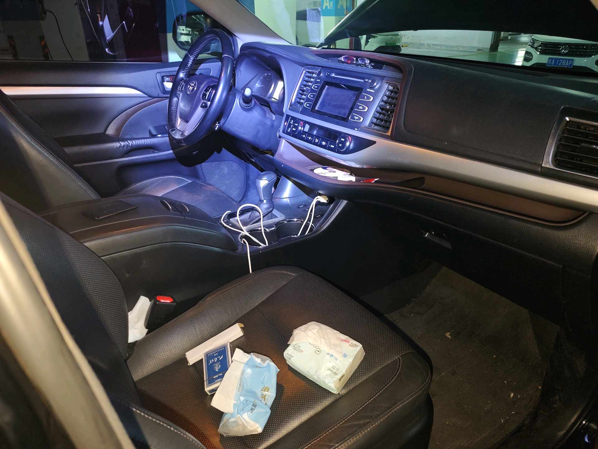 Toyota 2015 Highlander 2.0T 4WD Luxury 7-Seater
