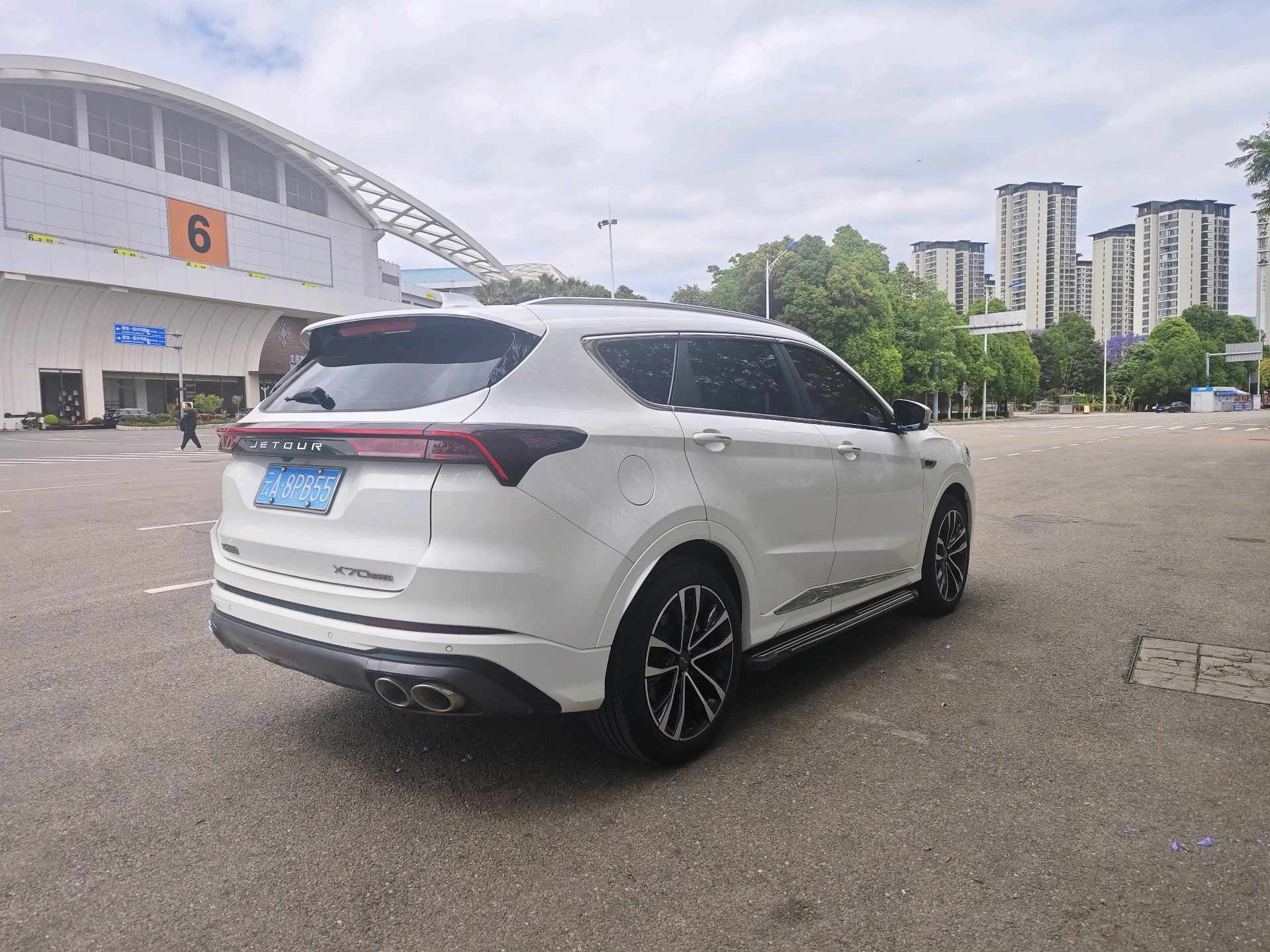 JETOUR 2021 X70 PLUS 1.6T Di 7-Seater
