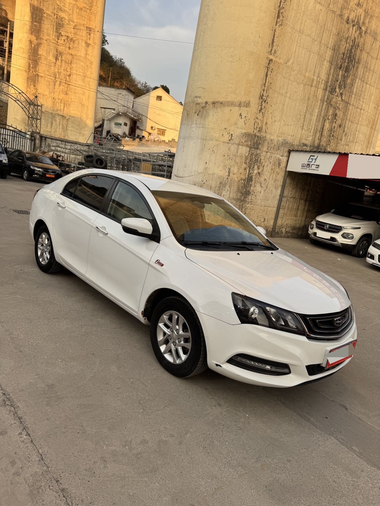 Geely 2017 Emgrand Sedan 1.5 CVT Million Edition Upward