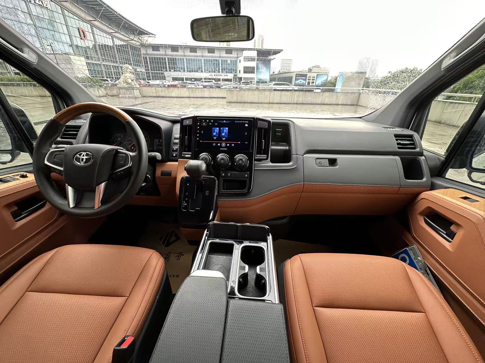 Toyota Hiace (Import) 2019 Hiace 3.5 Middle East Version
