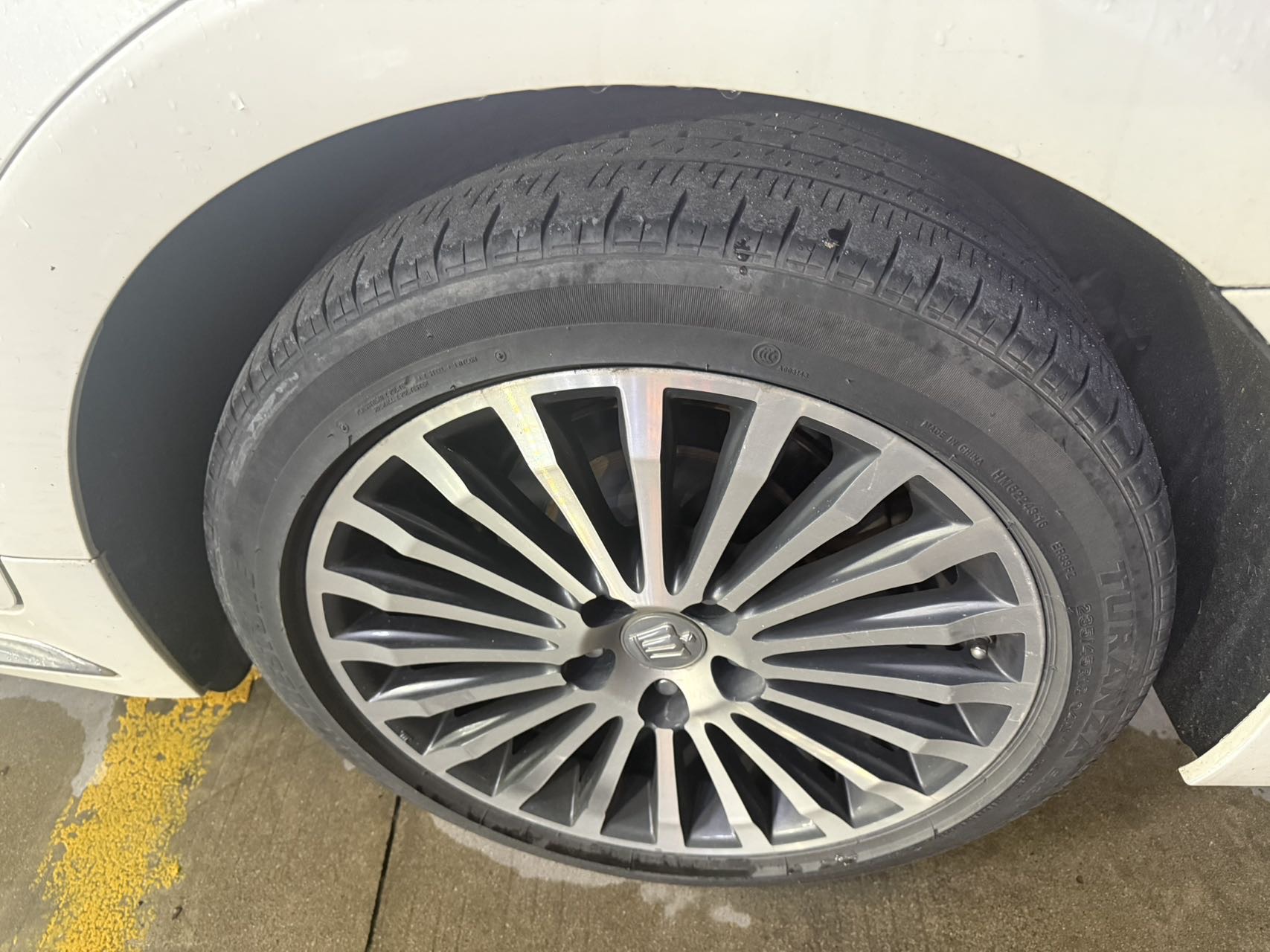 Toyota 2018 Crown 2.0T Sport