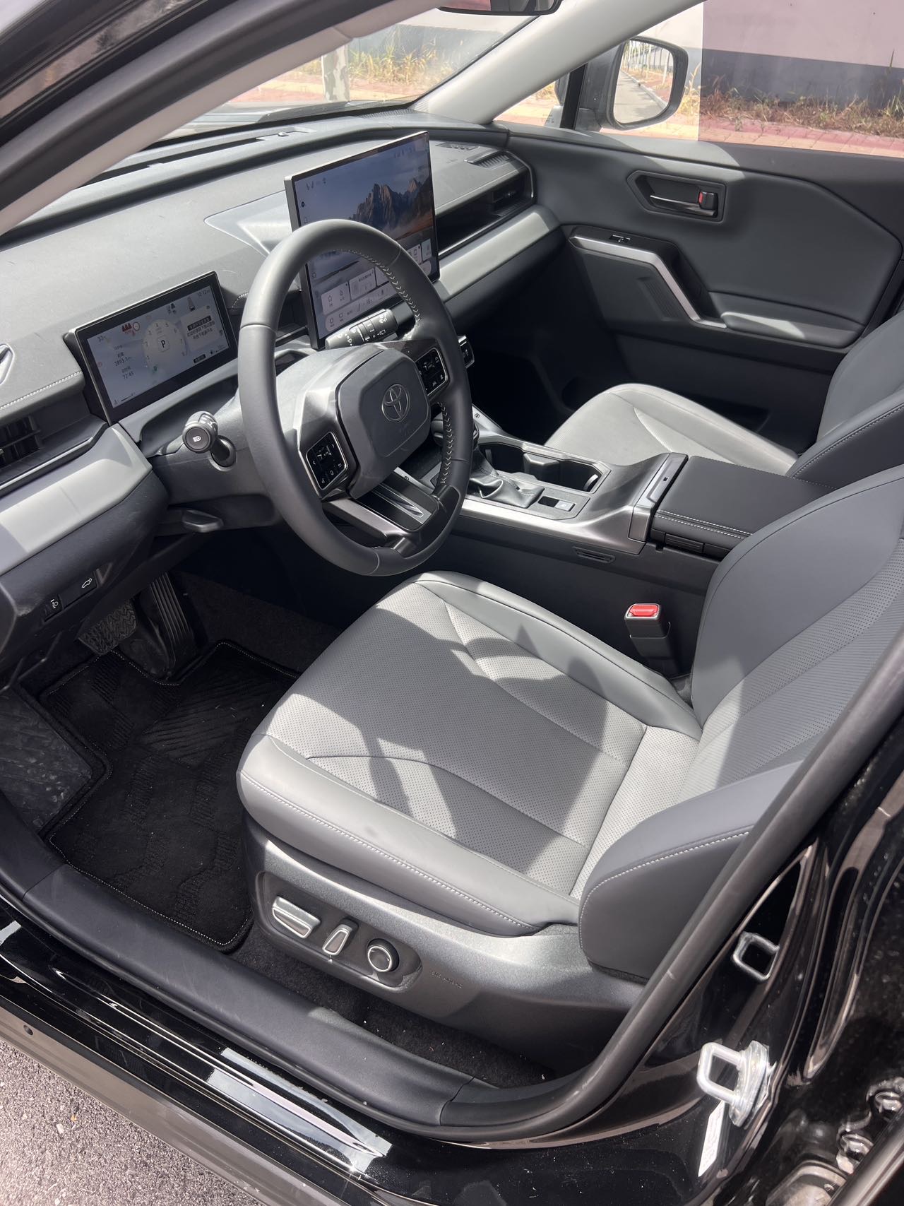 Toyota 2026 RAV4 2.0 CVT 2WD Luxury