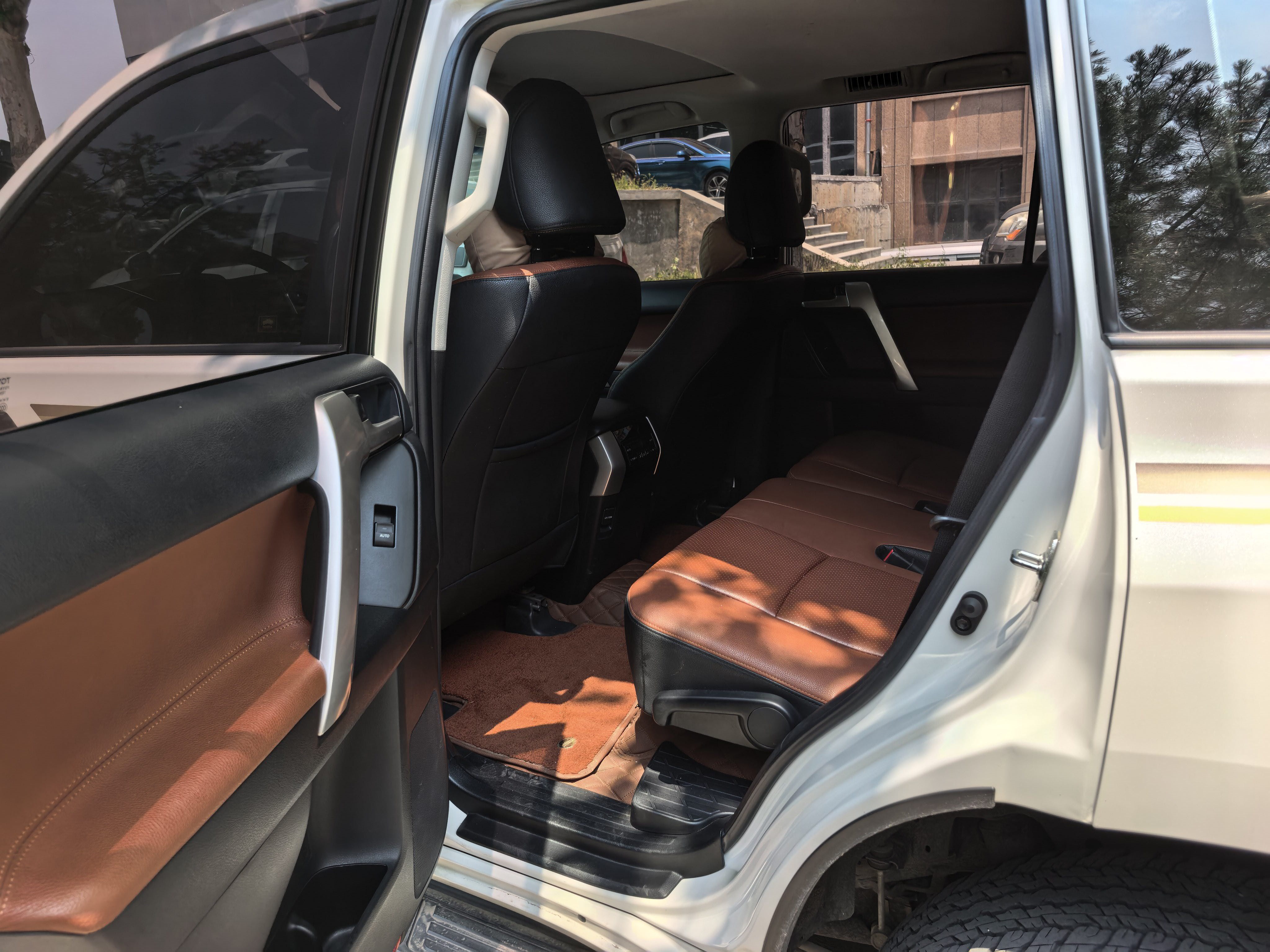 丰田 2019款 普拉多 3.5 TX-L尊享版
