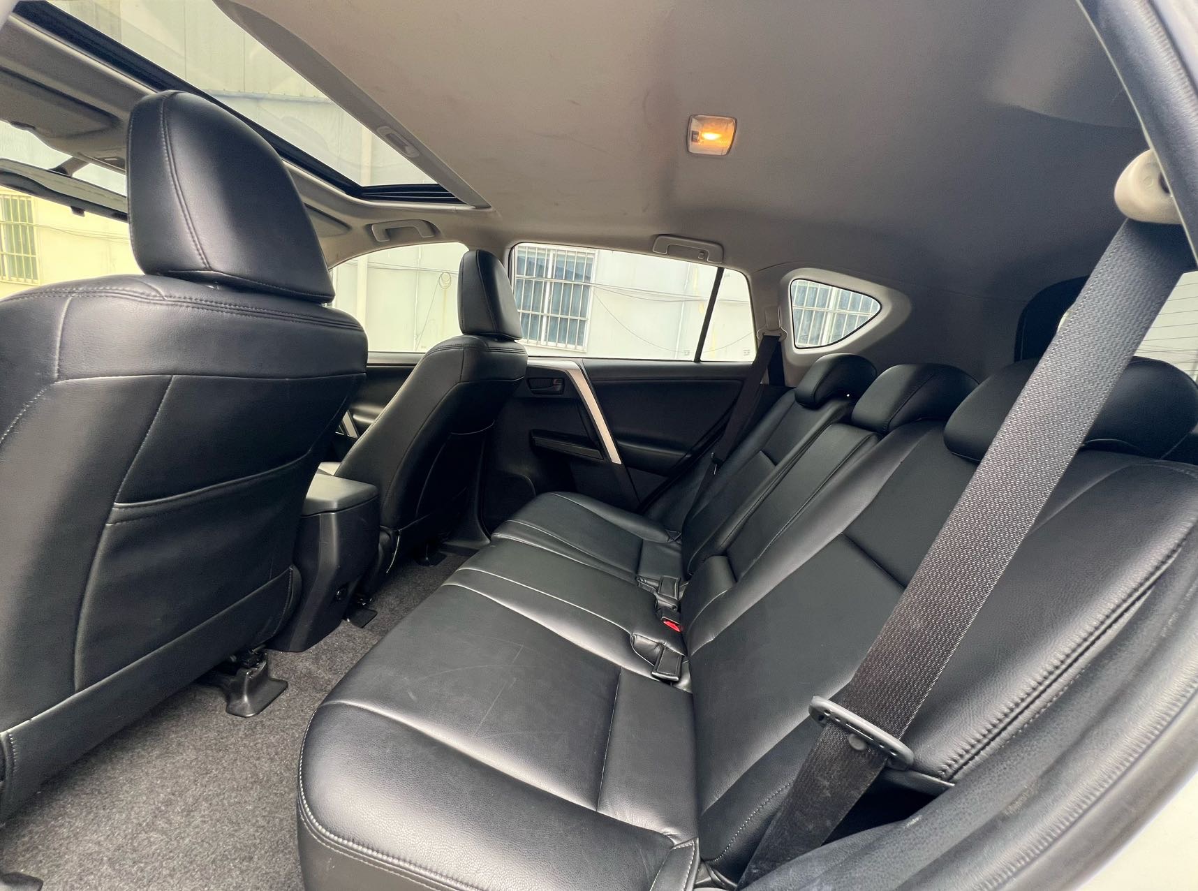 Toyota 2016 RAV4 2.0 CVT 2WD Fashion Edition