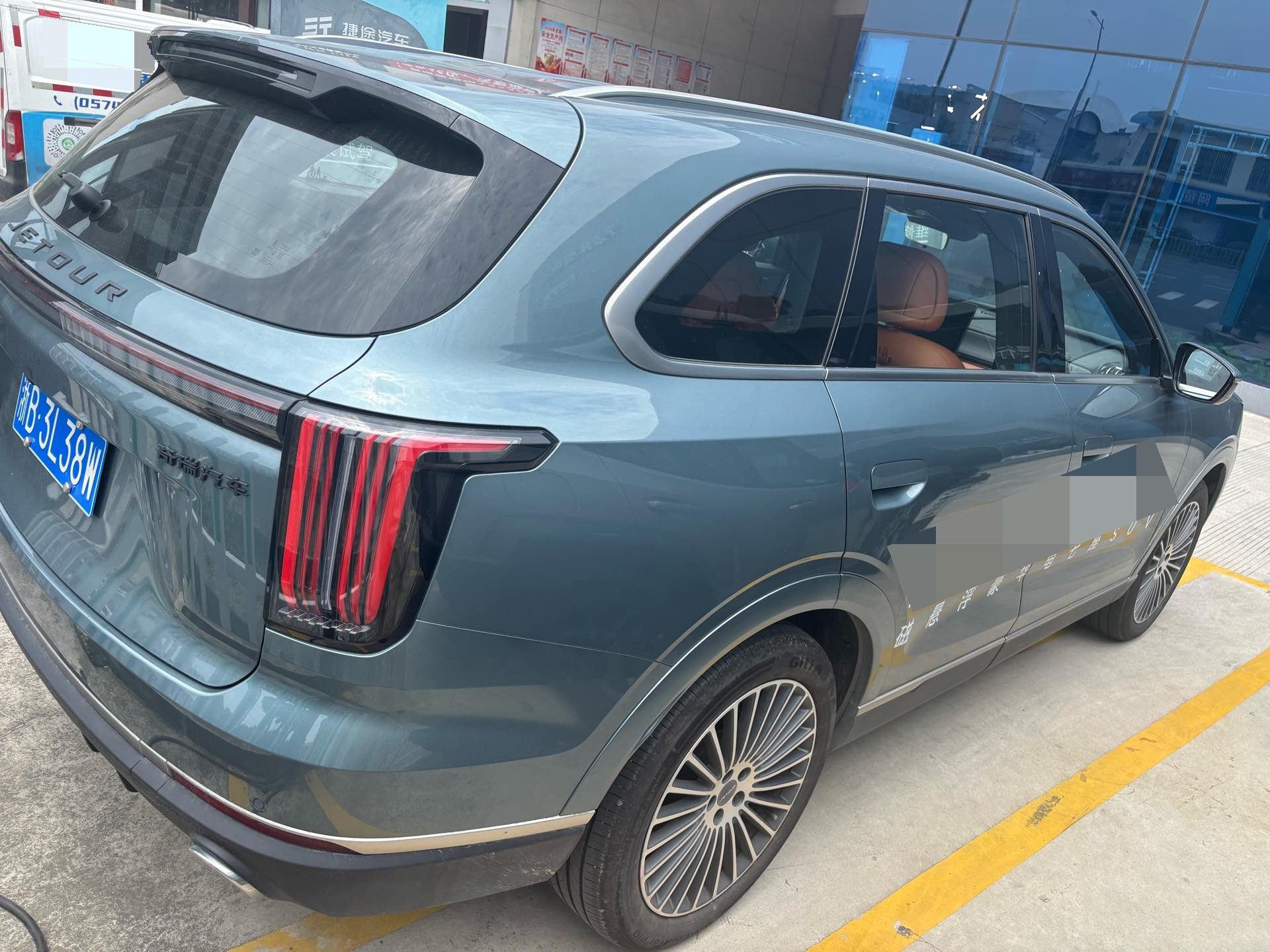 JETOUR 2025 X70L 2.0TD Flagship 7-Seater