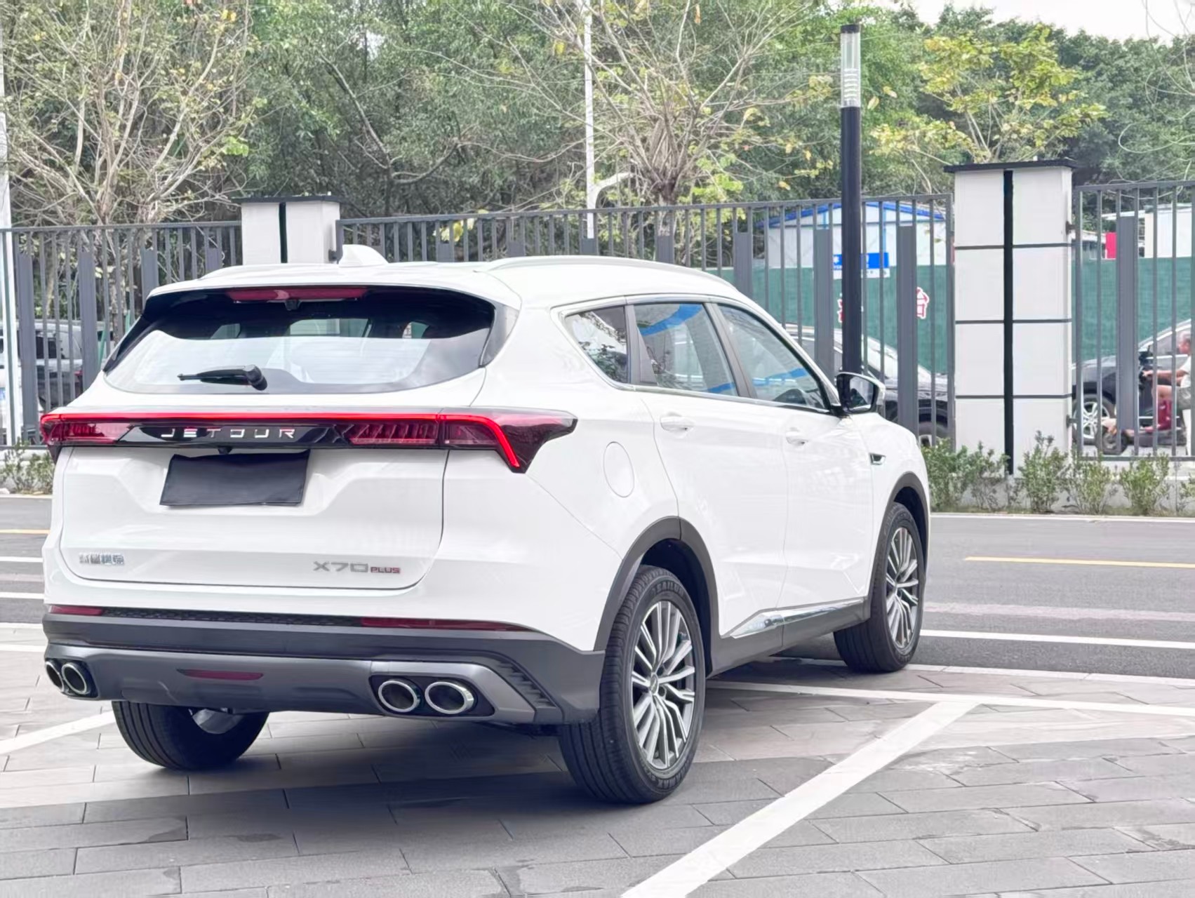 JETOUR 2025 X70 PLUS 1.5T Champion Edition PRO 7-Seater