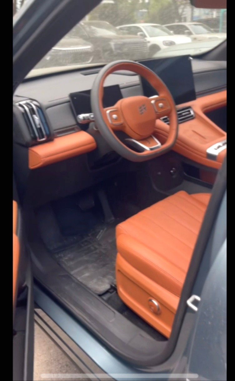 JETOUR 2025 X70L 2.0TD Flagship 7-Seater