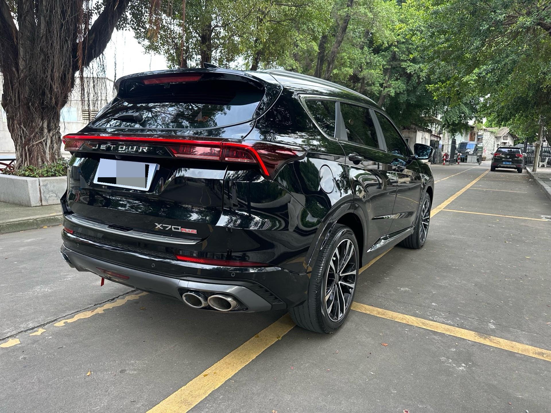 捷途 2023款 X70 PLUS 1.6T 强者PRO+5座