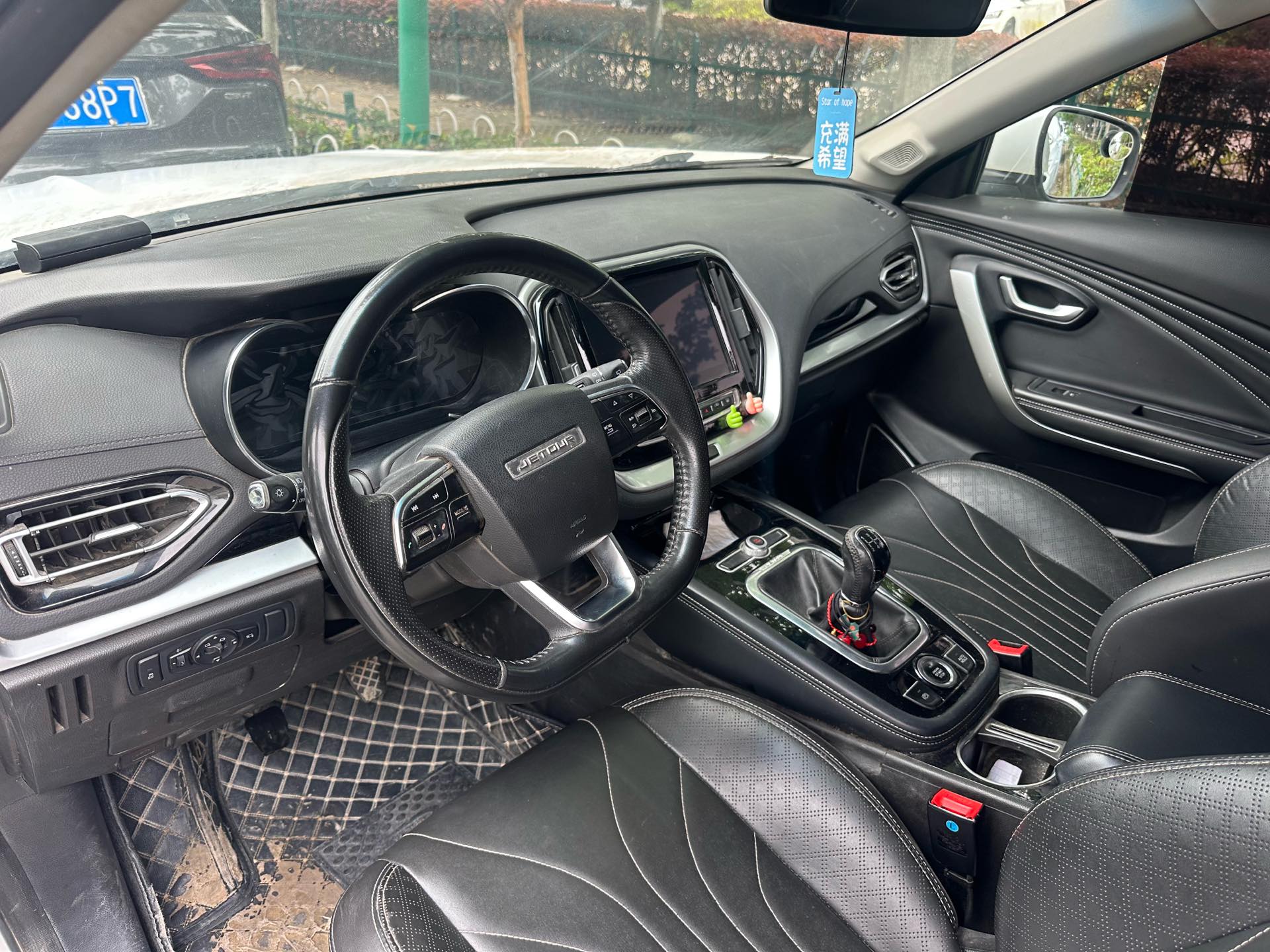 捷途 2018款 X70 1.5T 悦行版5座