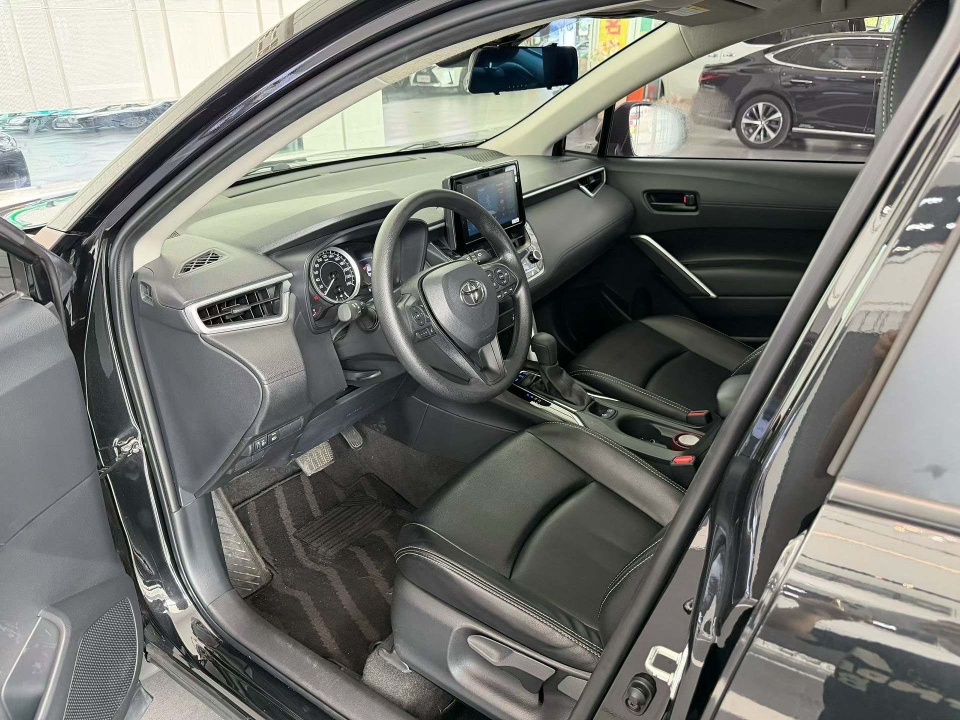 Toyota 2023 Corolla Cross Hybrid 2.0 CVT Pioneer Edition