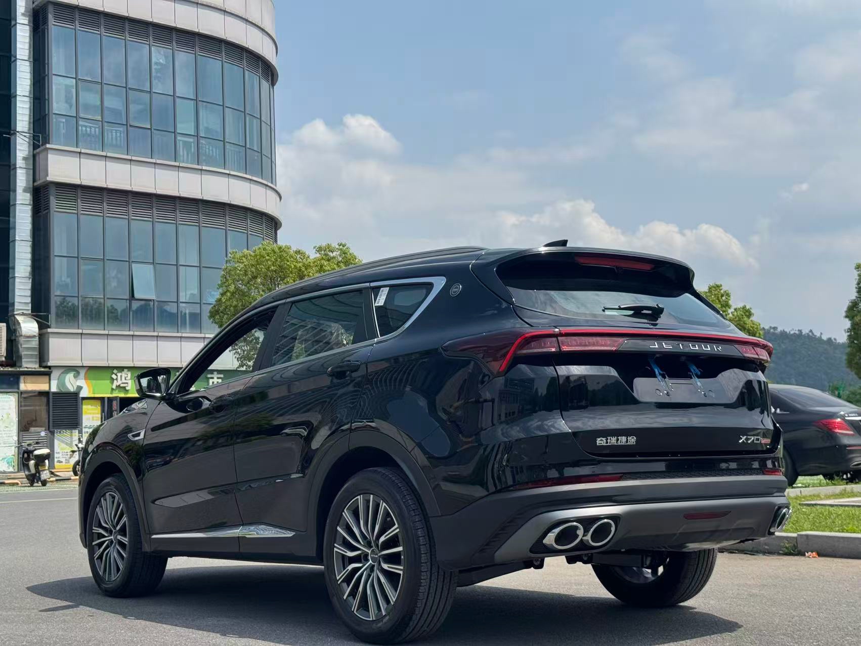 JETOUR 2025 X70 PLUS 1.5T Champion Edition PRO 5-Seater