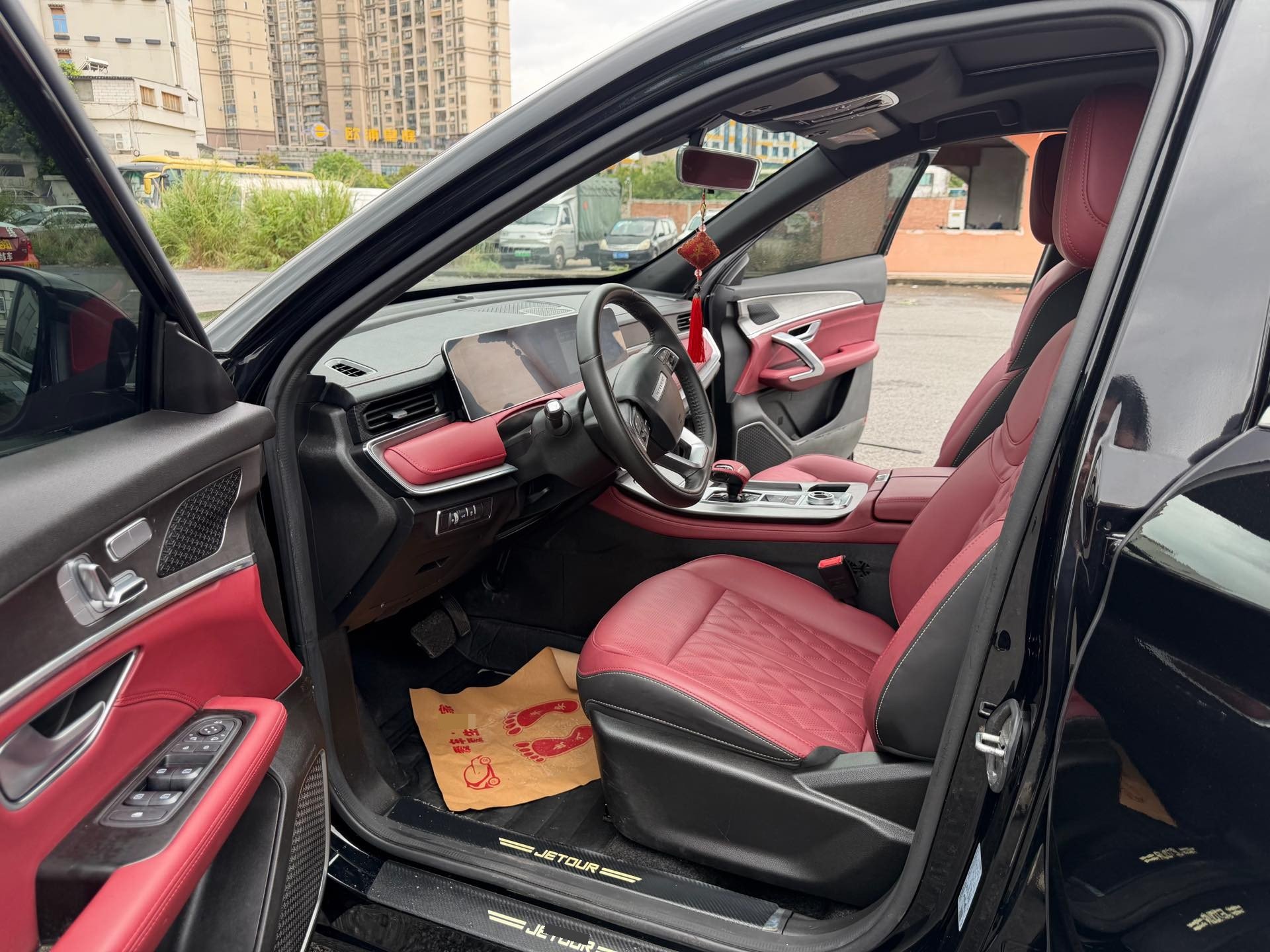 JETOUR 2024 X70 PLUS 1.5T Champion Edition MAX+ 5-Seater