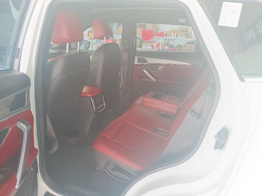 JETOUR 2023 X70 PLUS 1.5T Yongzhe PRO 7-Seater