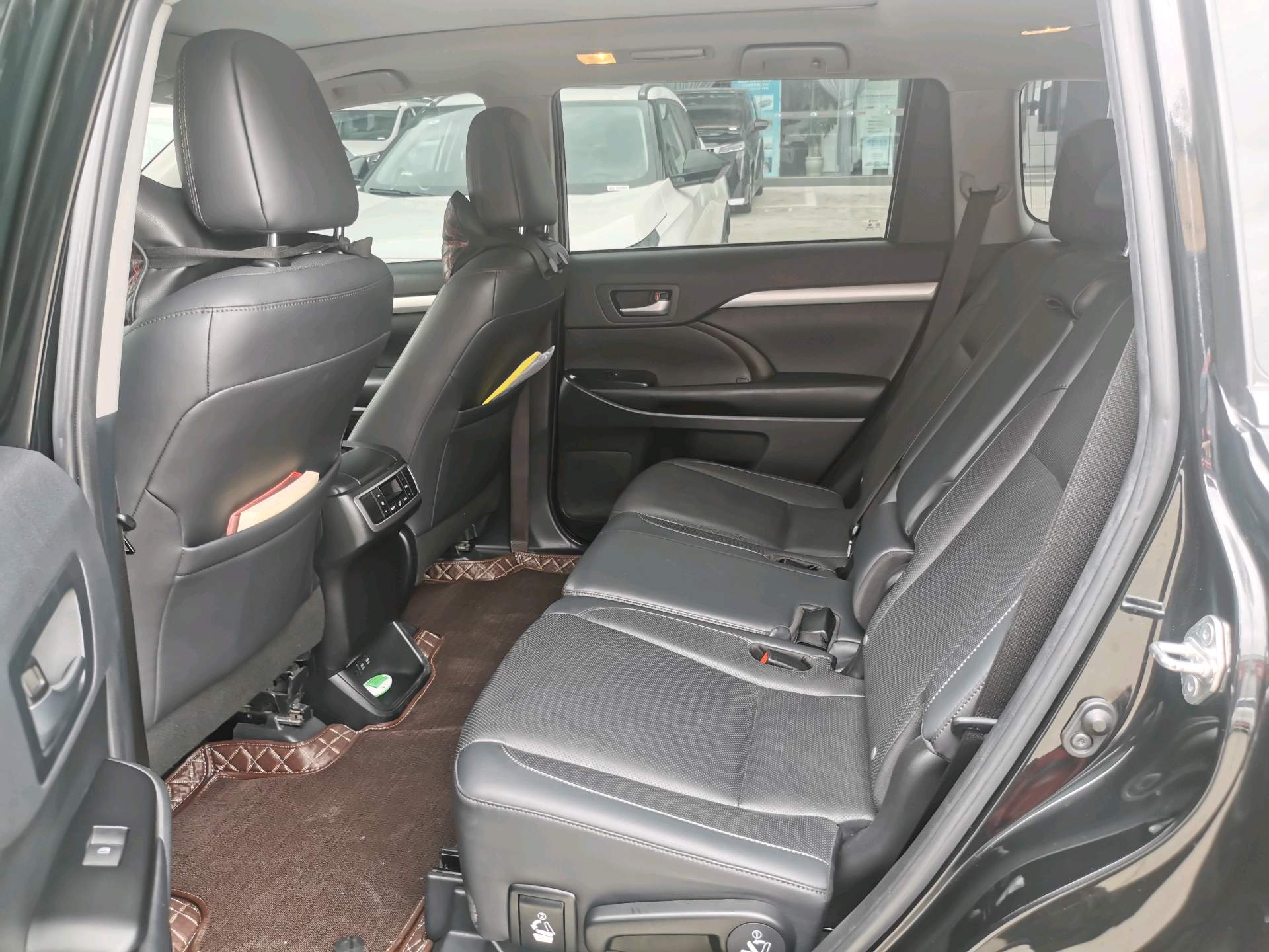 Toyota 2019 Highlander 2.0T 2WD Luxury 7-Seater