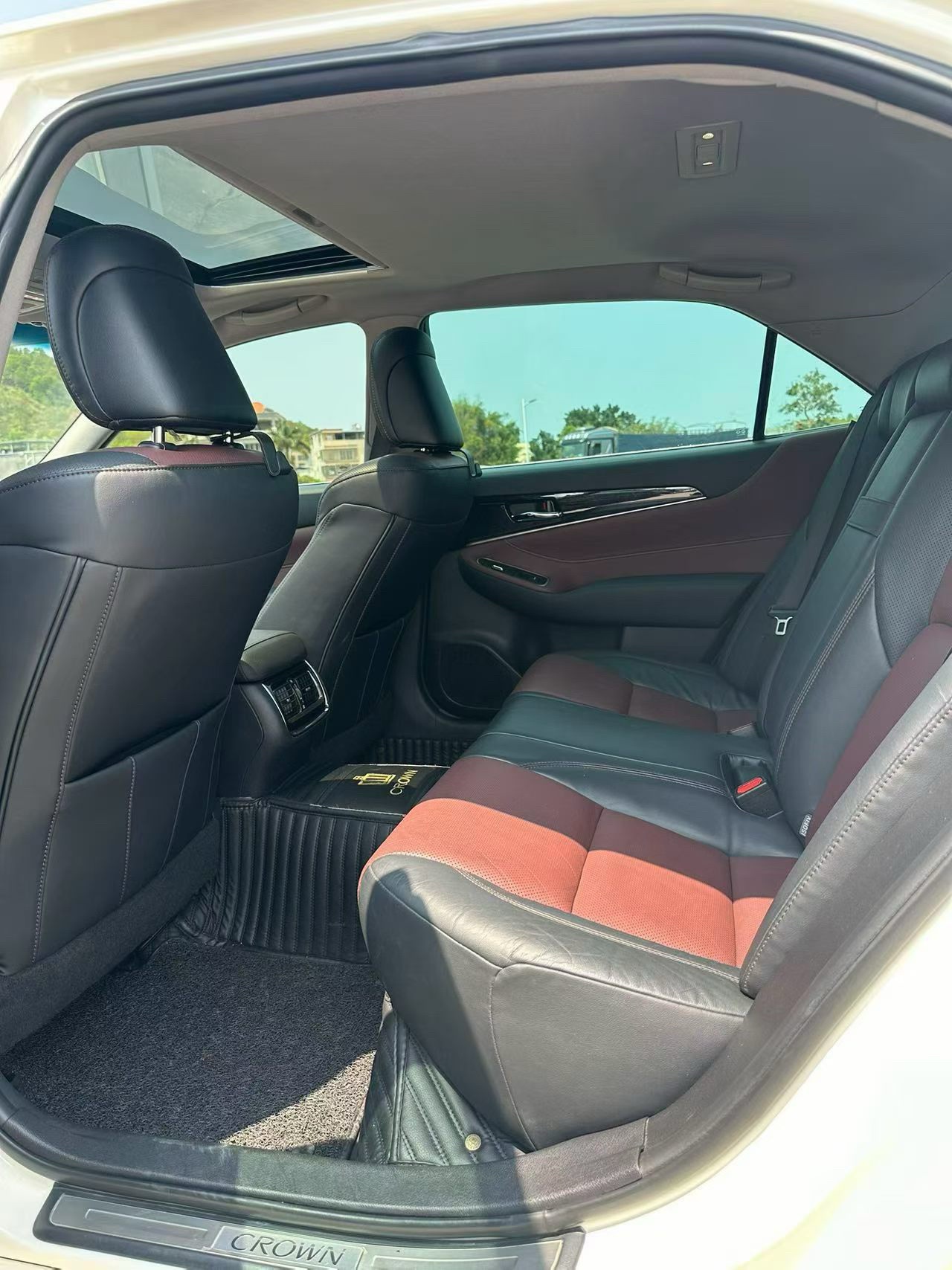Toyota 2018 Crown 2.0T Sport