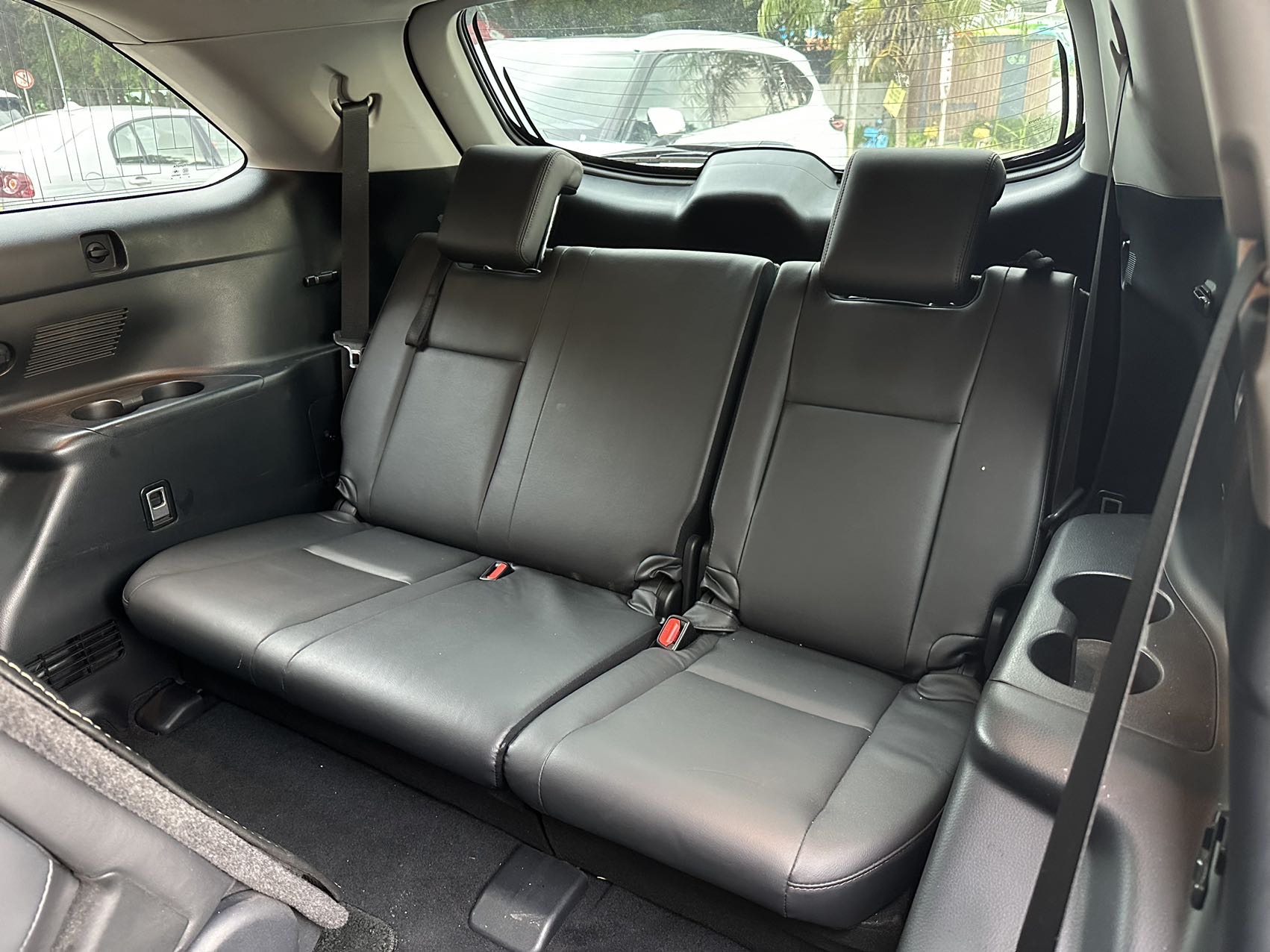 Toyota 2019 Highlander 2.0T 2WD Luxury 7-Seater