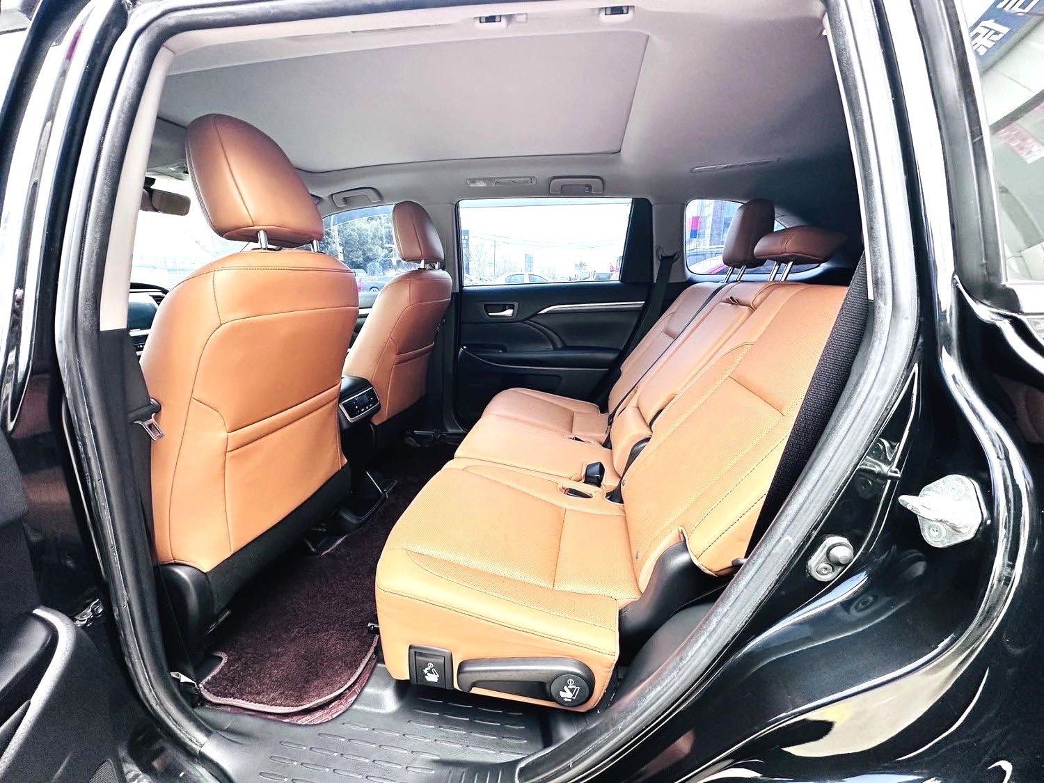 Toyota 2019 Highlander 2.0T 4WD Knight Edition 7-Seater