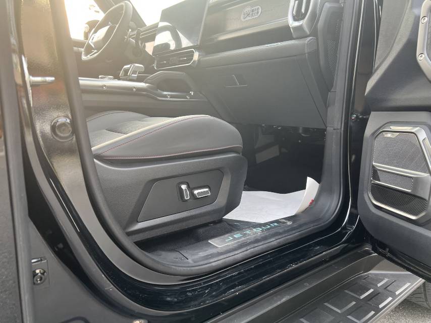 JETOUR 2023 Traveler 2.0T 4WD Conquest PRO