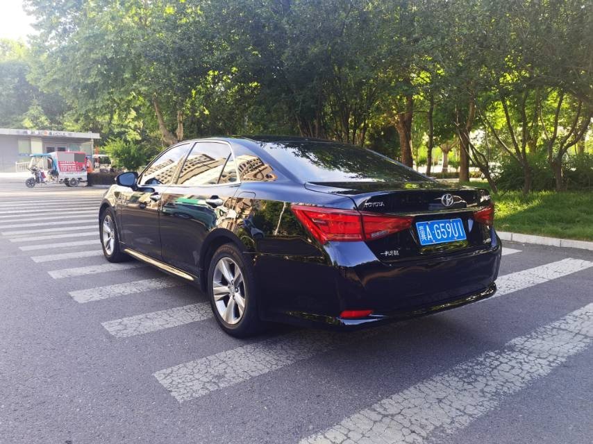 Toyota 2017 Crown 2.0T Sport