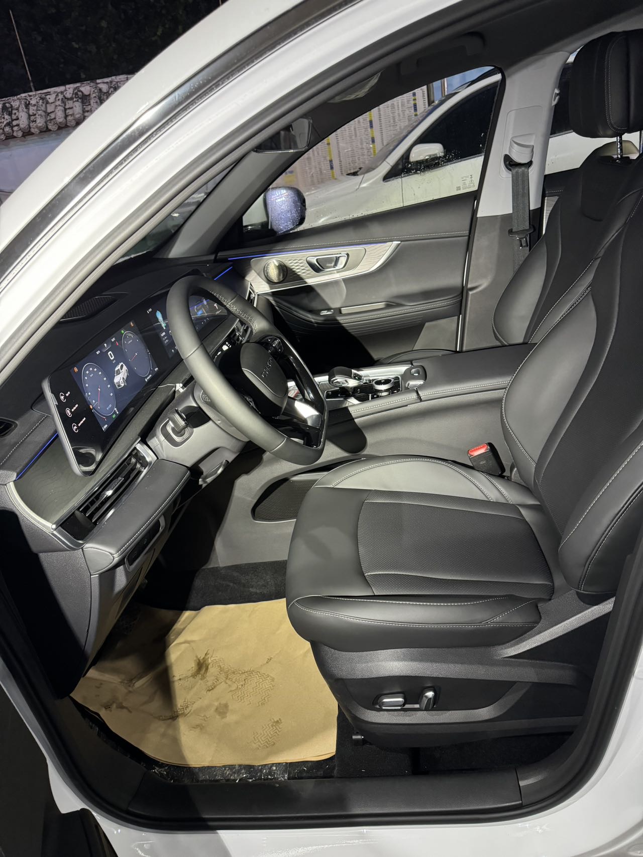 奇瑞 2025款 瑞虎8 PRO 1.6T 290T 两驱豪华版