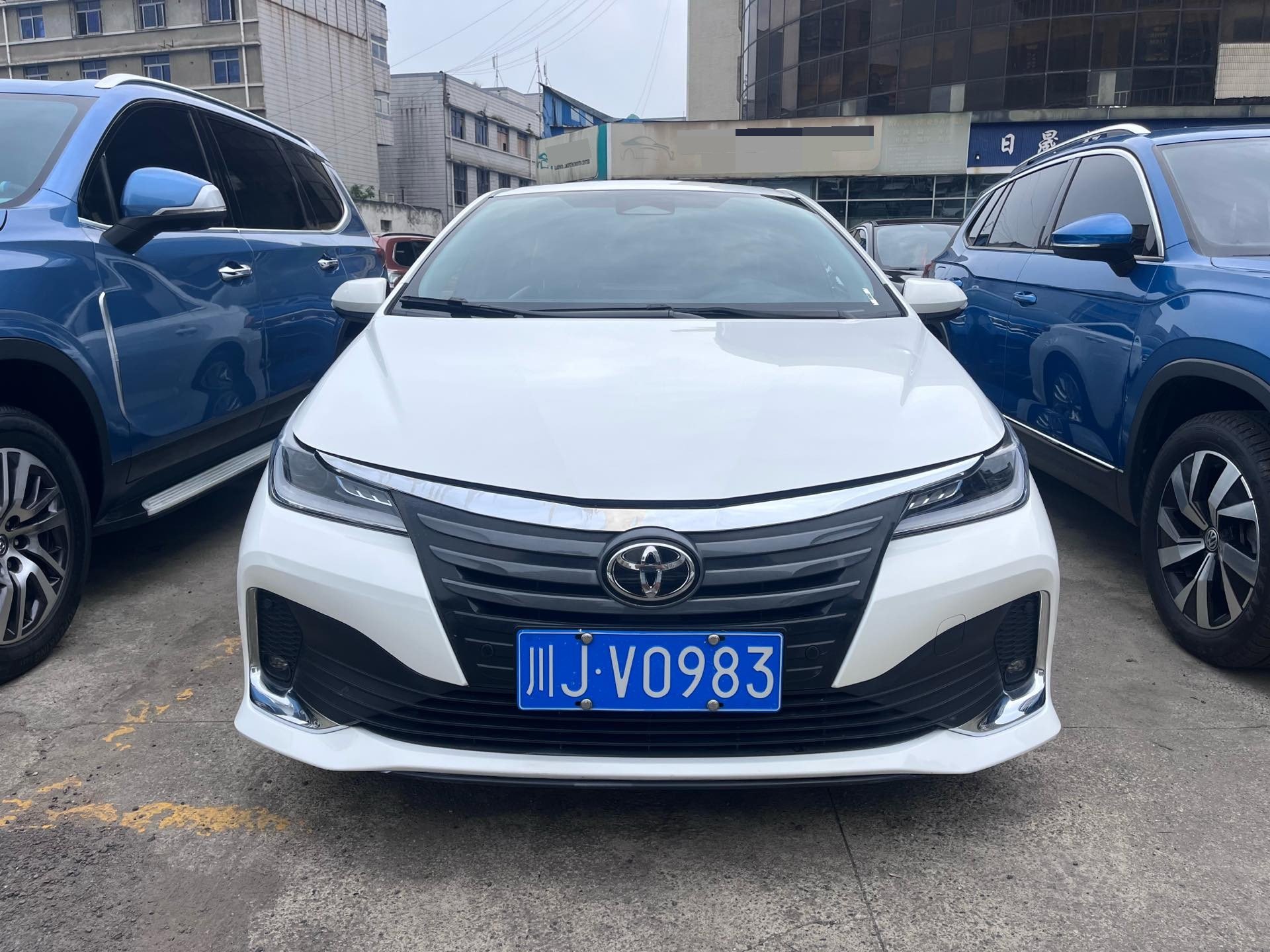 丰田 2023款 亚洲狮 2.0 无级 精英版