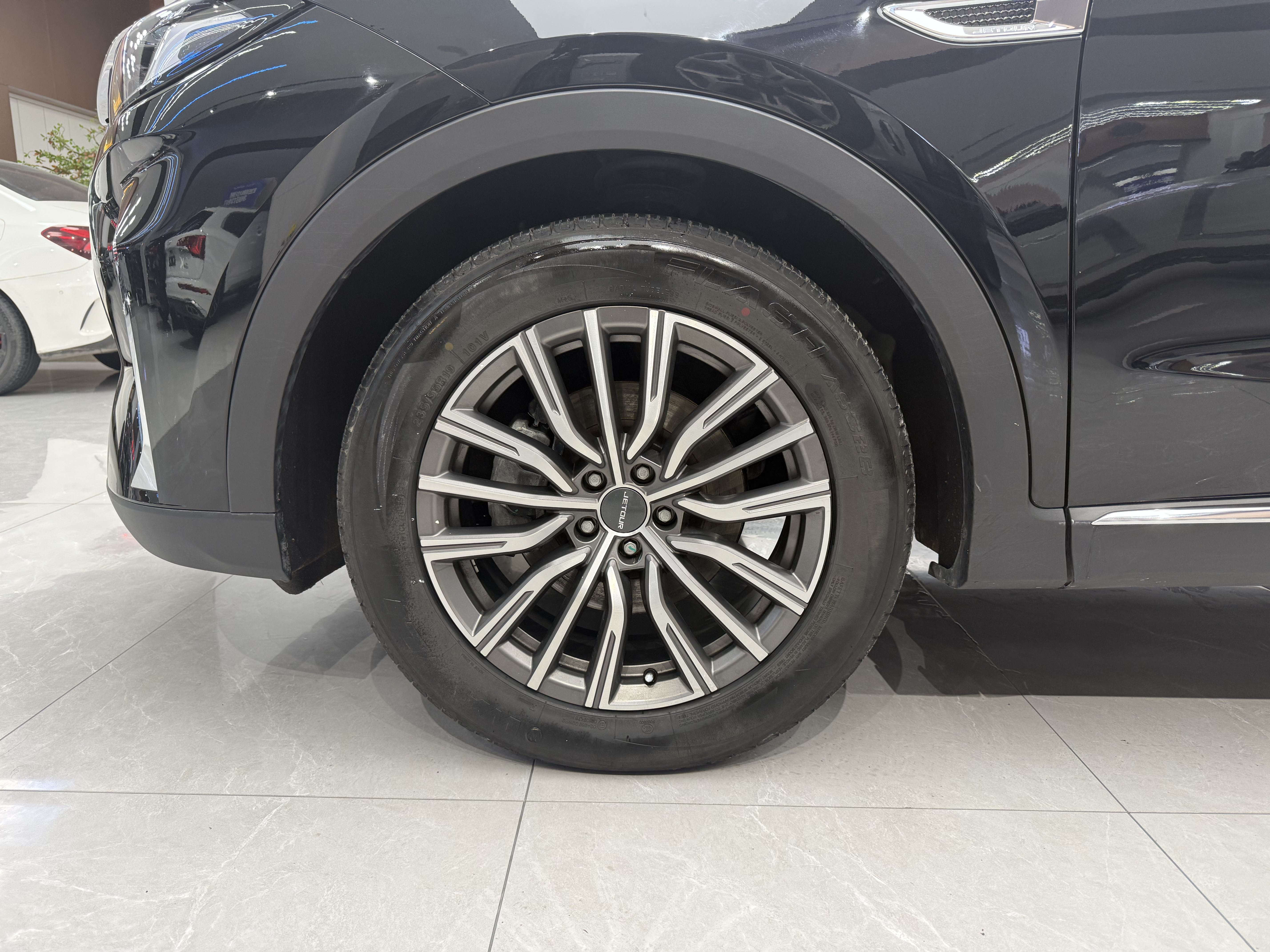 捷途 2025款 X70 PLUS 1.5T 冠军版PRO5座