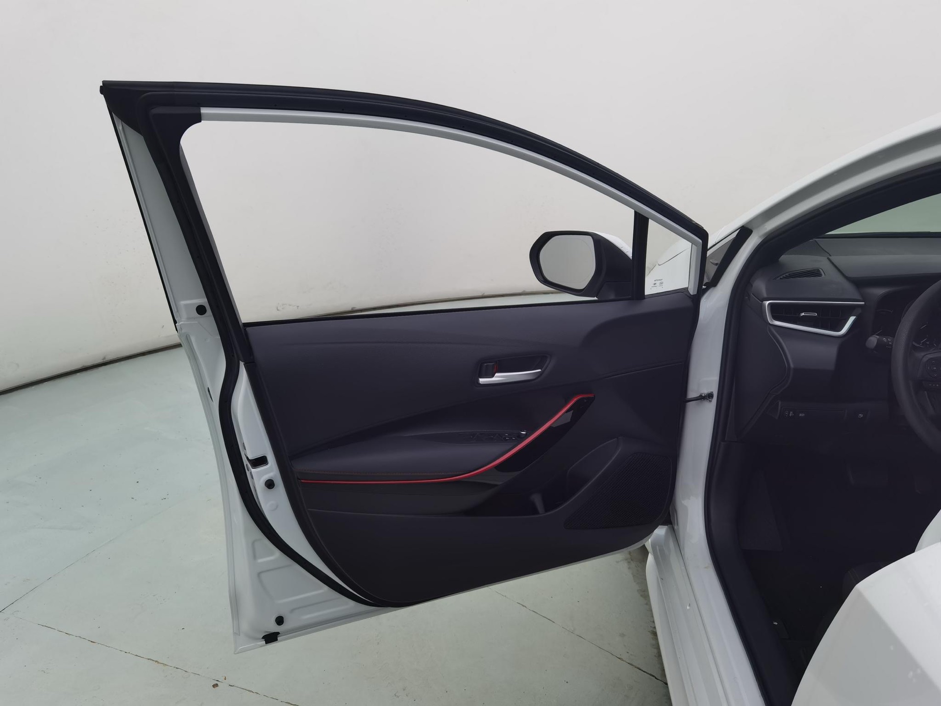Toyota 2021 Levin Twin Engine 1.8H CVT Sport Edition