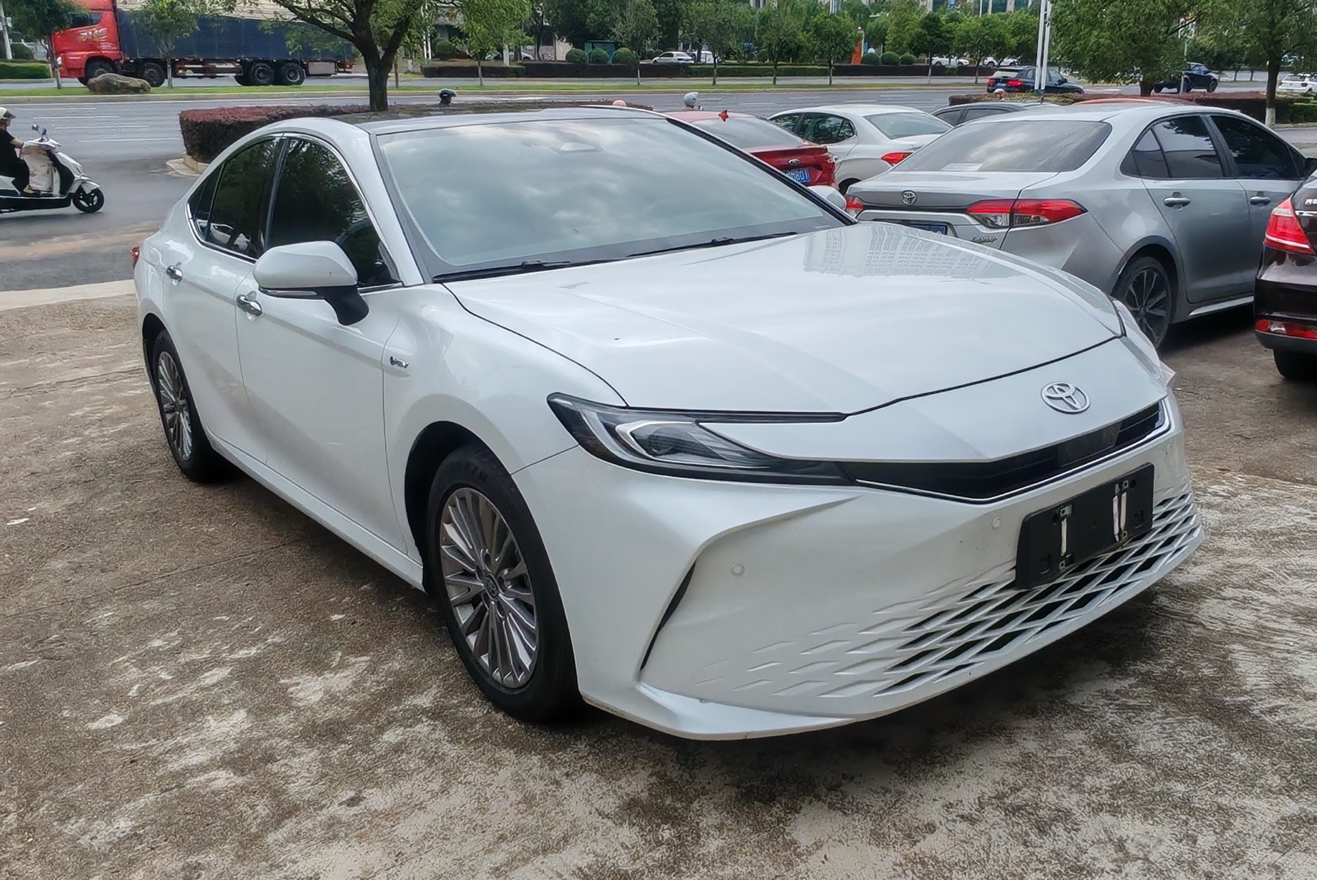 Toyota 2024 Camry Hybrid 2.0HG CVT Premium Edition