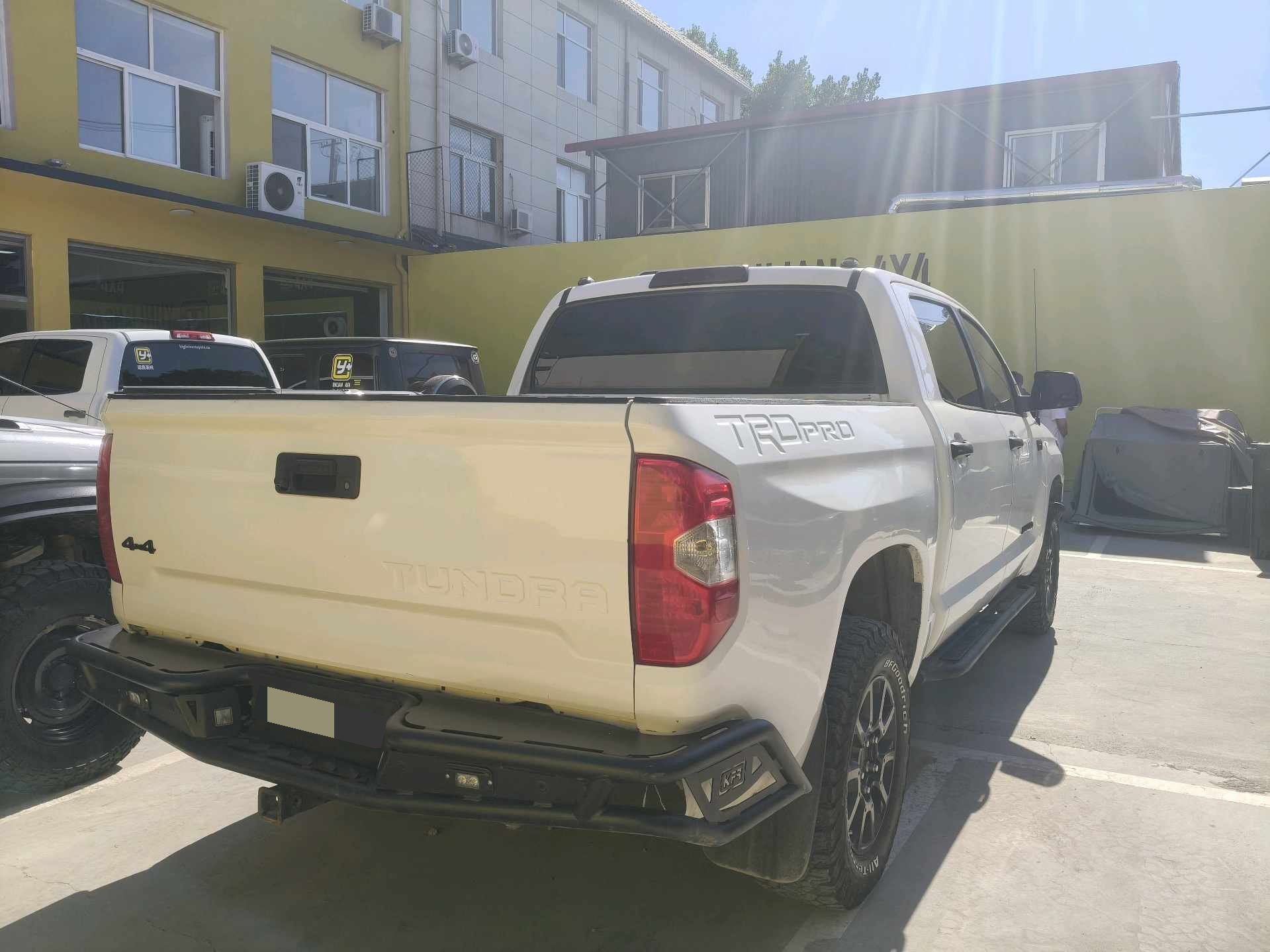Toyota Tundra (Import) 2017 Tundra 5.7 SR5 4WD Double Cab Standard Bed US Spec