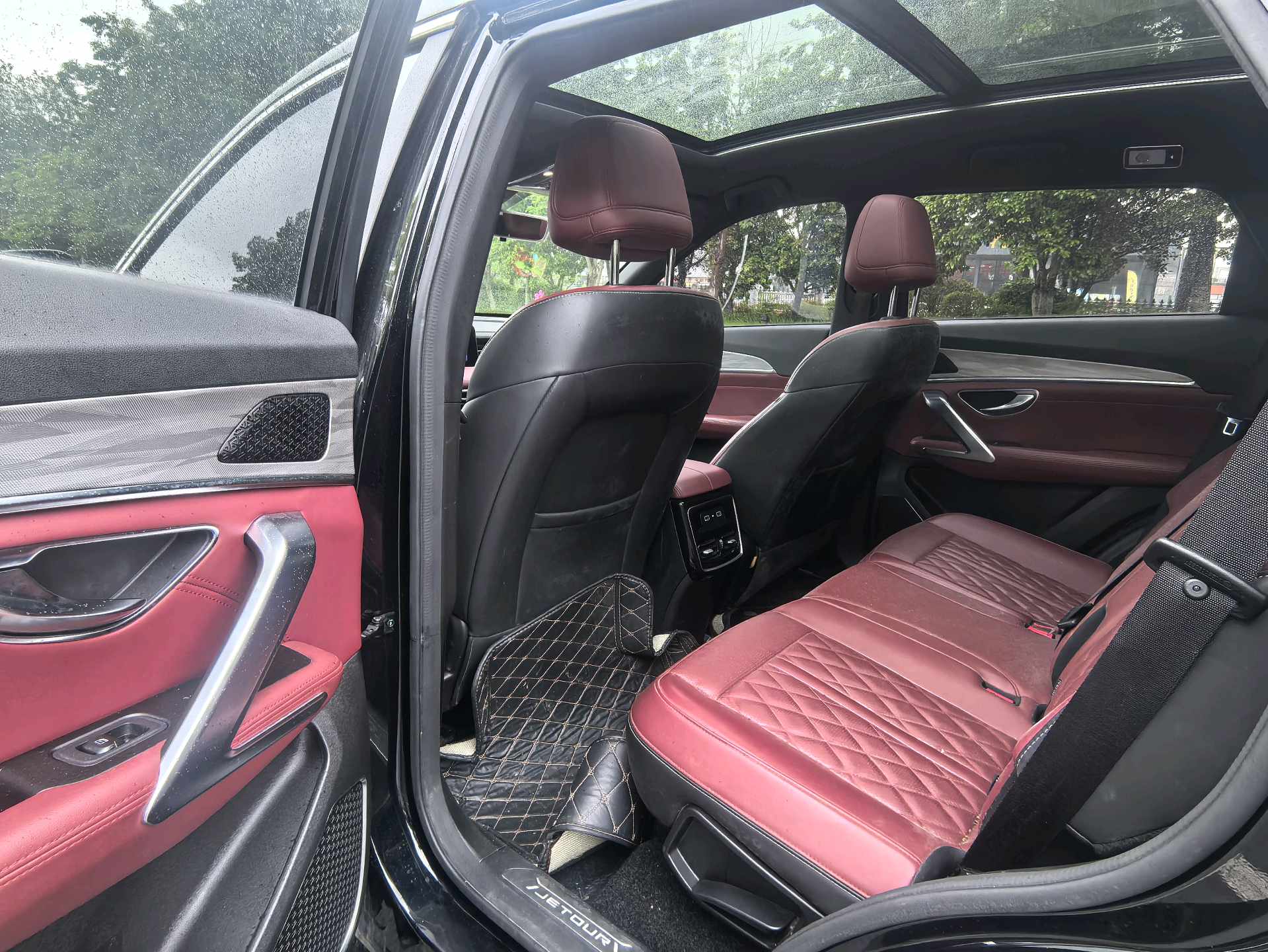 JETOUR 2025 X70 PLUS 1.5T Luxury Surge Edition 5-Seater