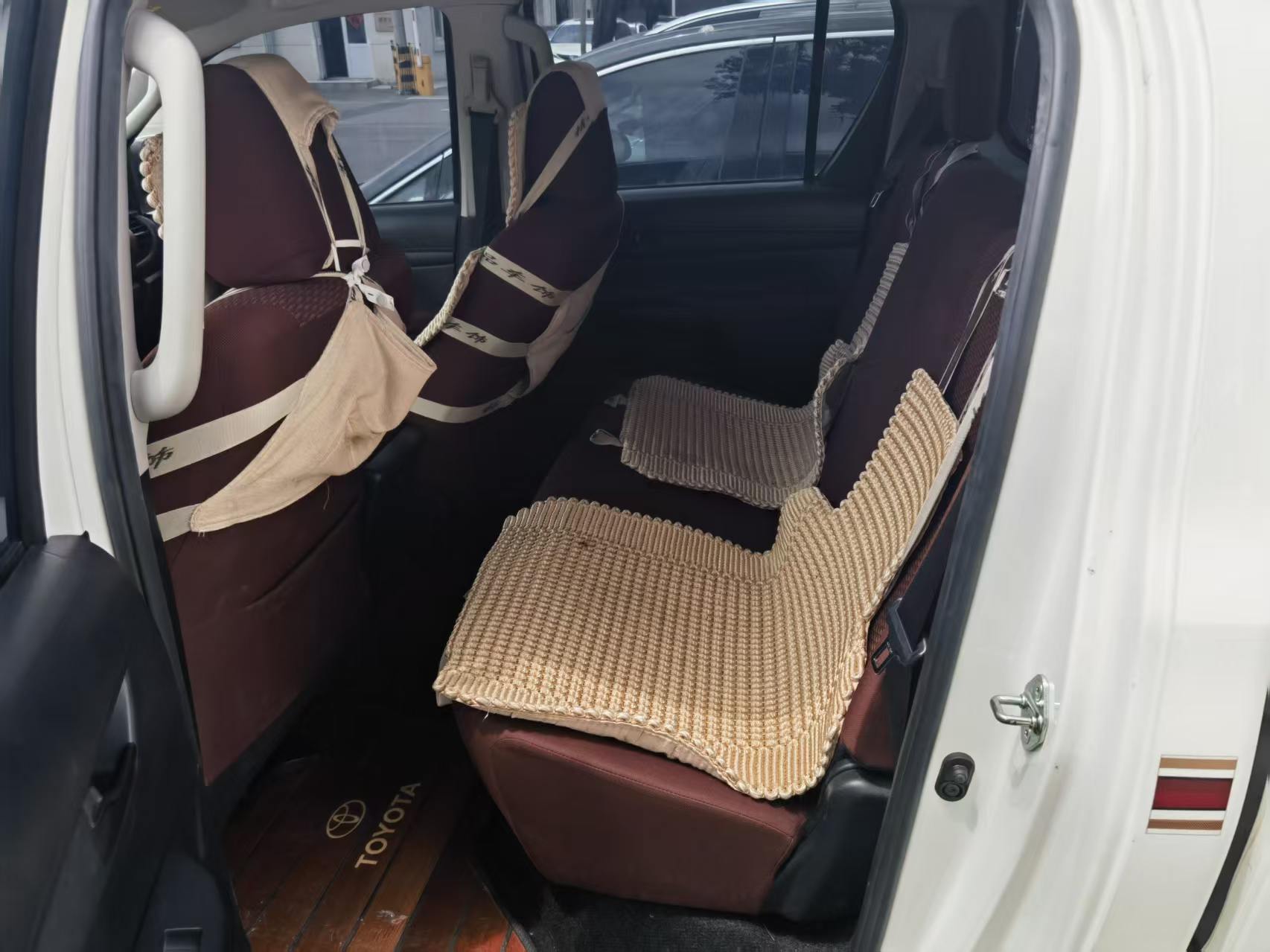Toyota Hilux (Import) 2015 Hilux 2.7 Middle East Version