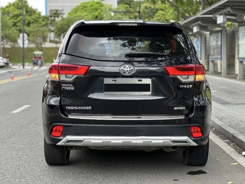 Toyota 2018 Highlander 2.0T 2WD Luxury 7-Seater