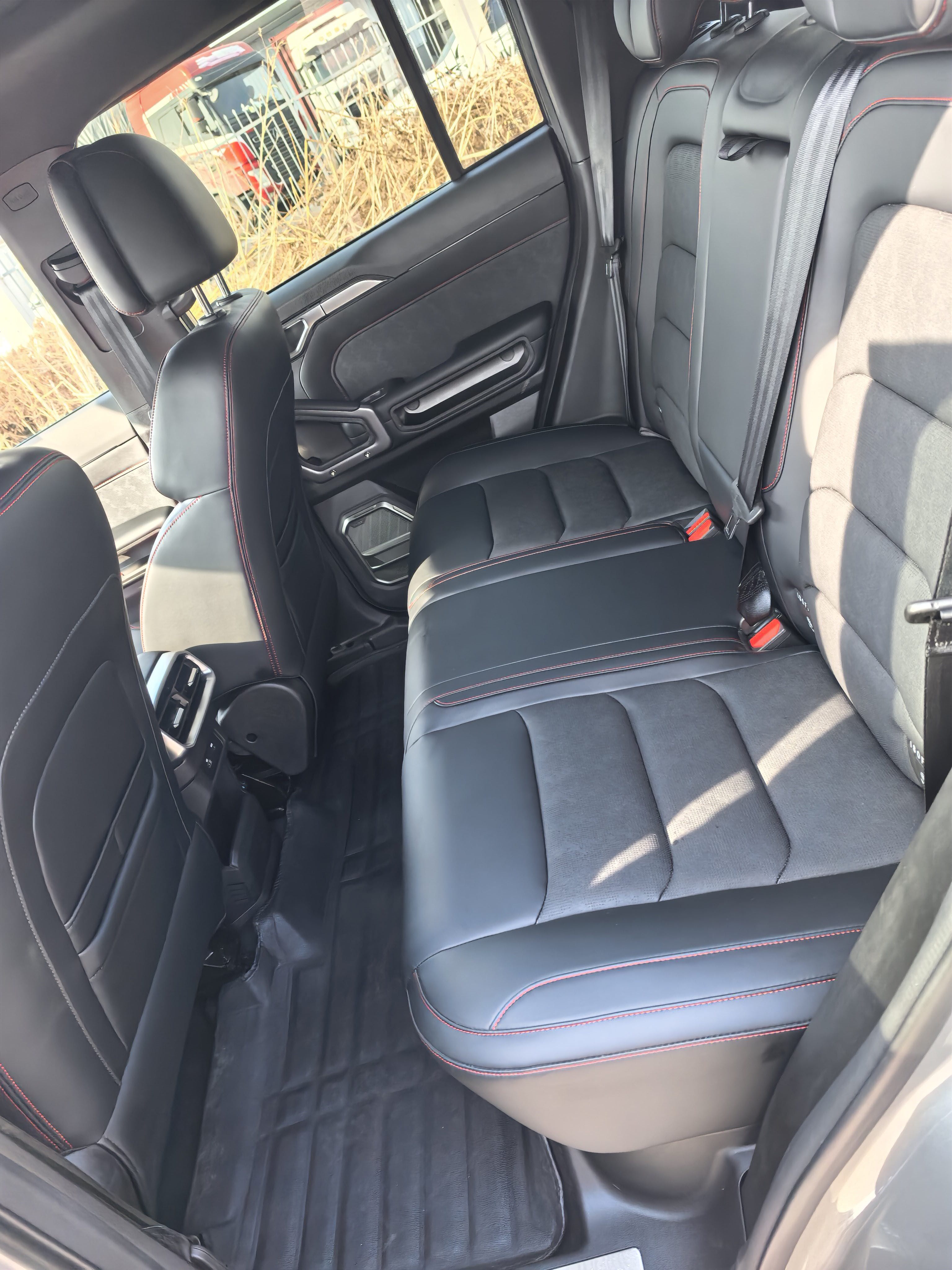 JETOUR 2025 Traveler 2.0TD XWD Cross+