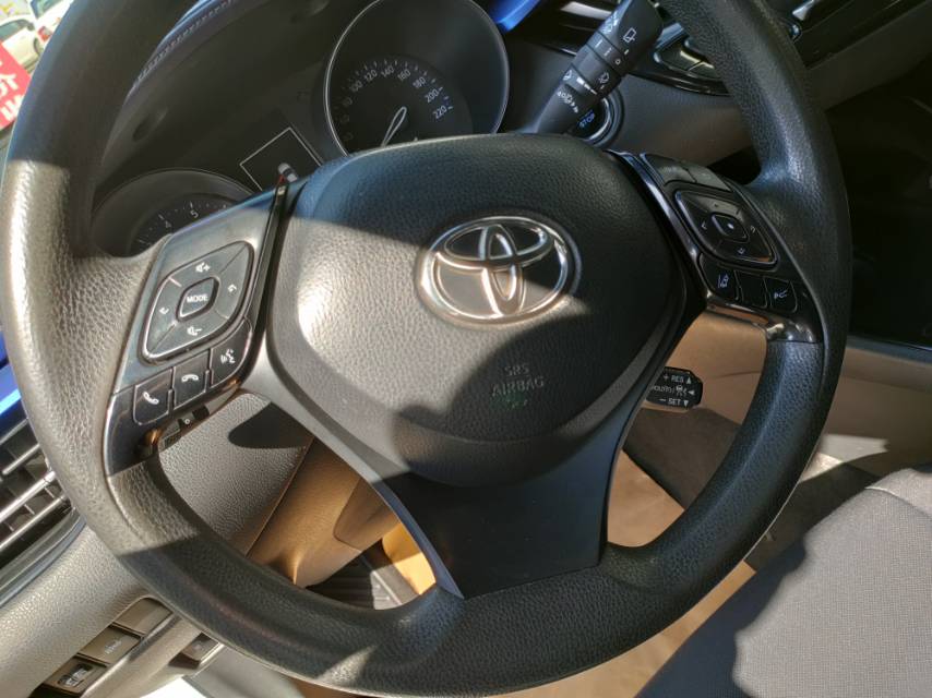Toyota 2018 C-HR 2.0 CVT Leading Edition