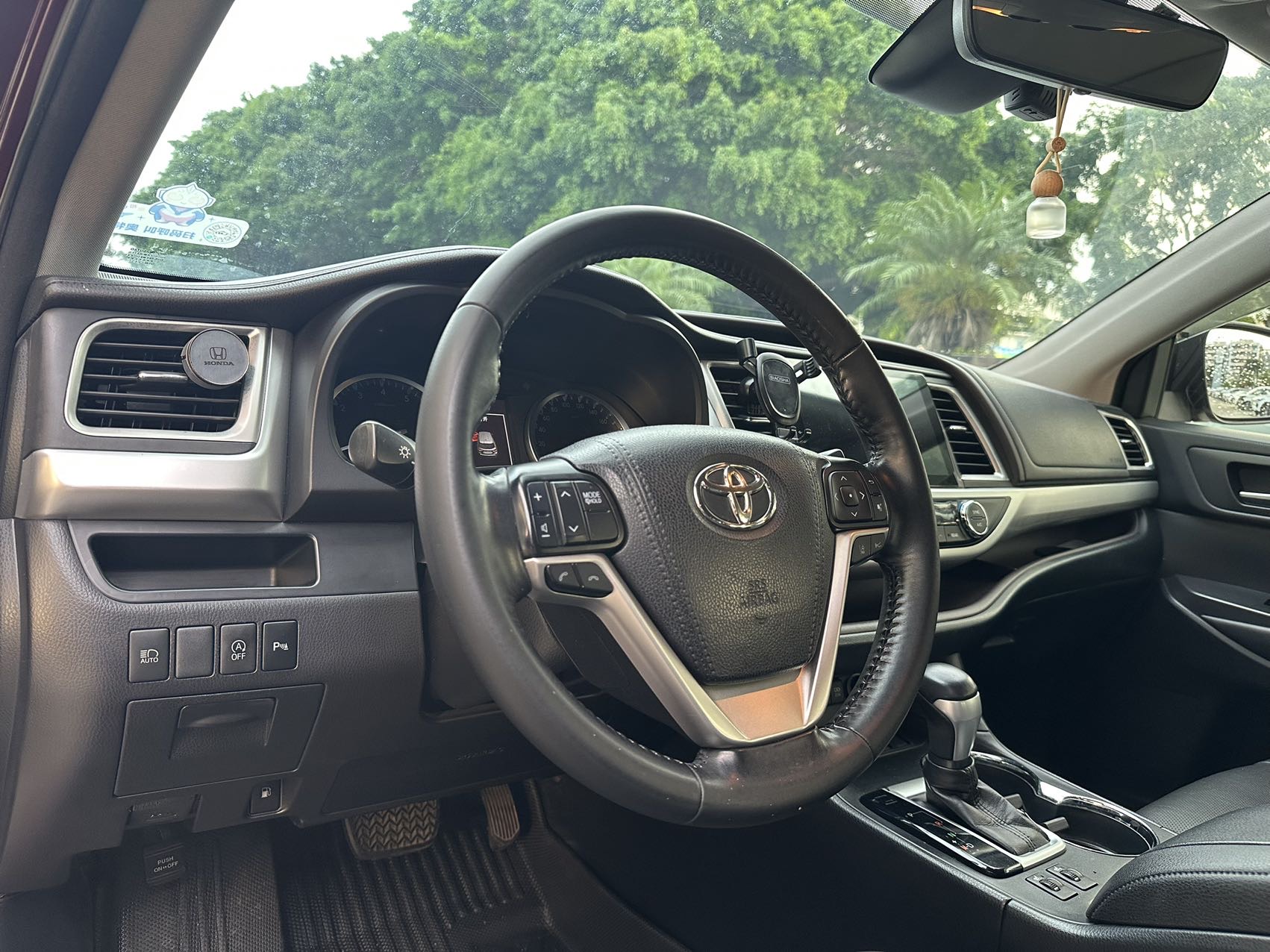 Toyota 2019 Highlander 2.0T 2WD Luxury 7-Seater