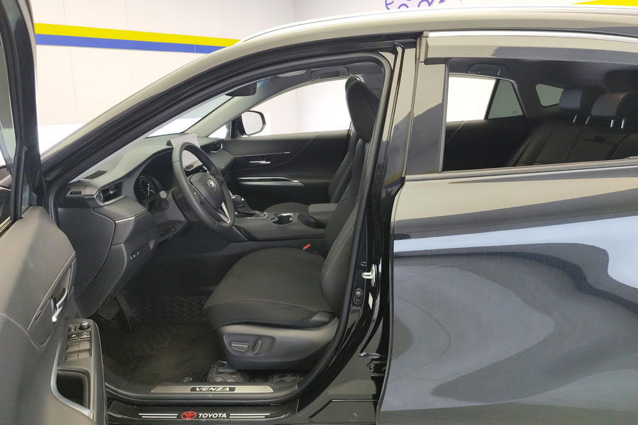 Toyota 2023 Venza 2.0 CVT 2WD Luxury