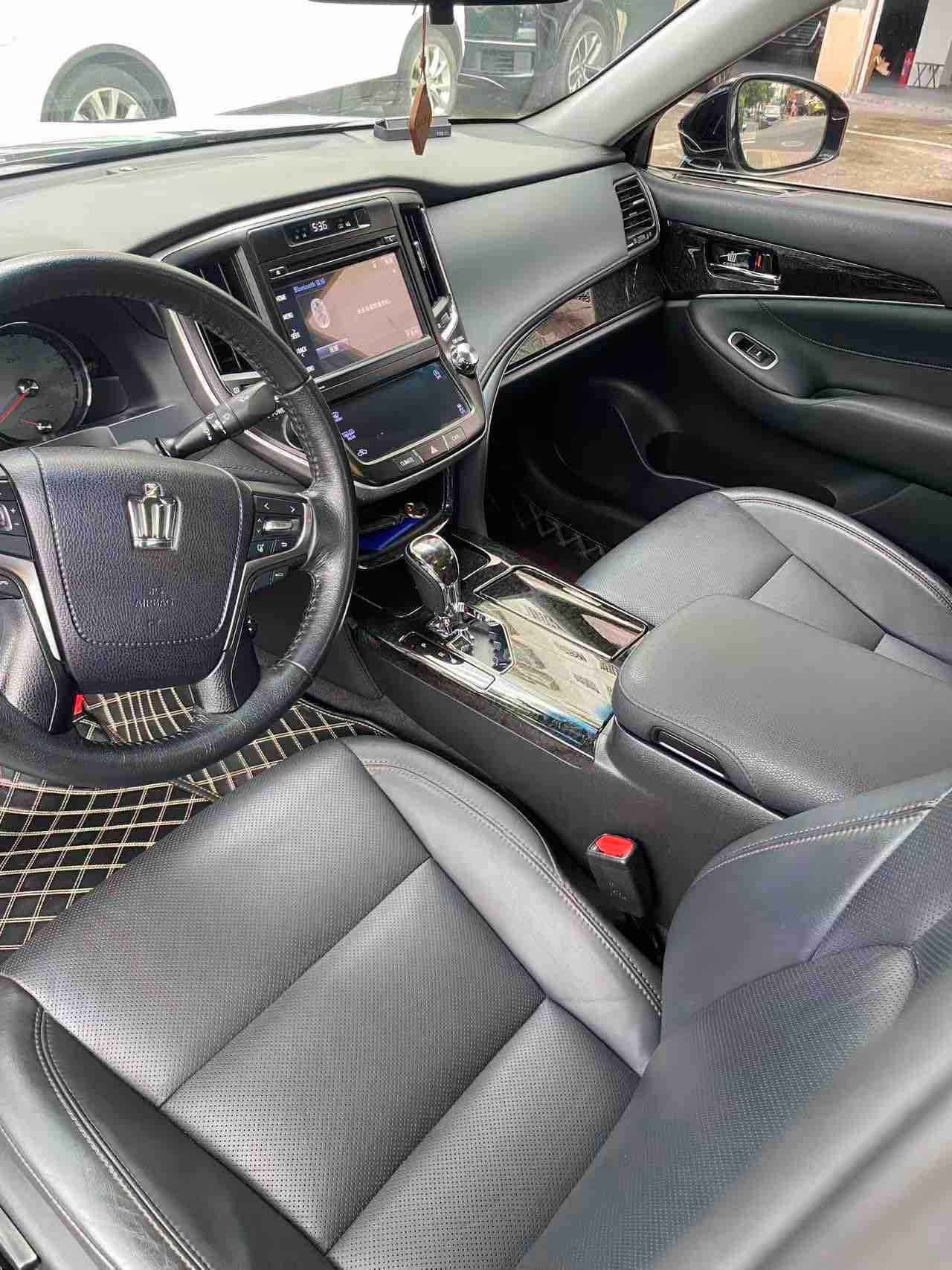 Toyota 2018 Crown 2.0T Fashion Edition
