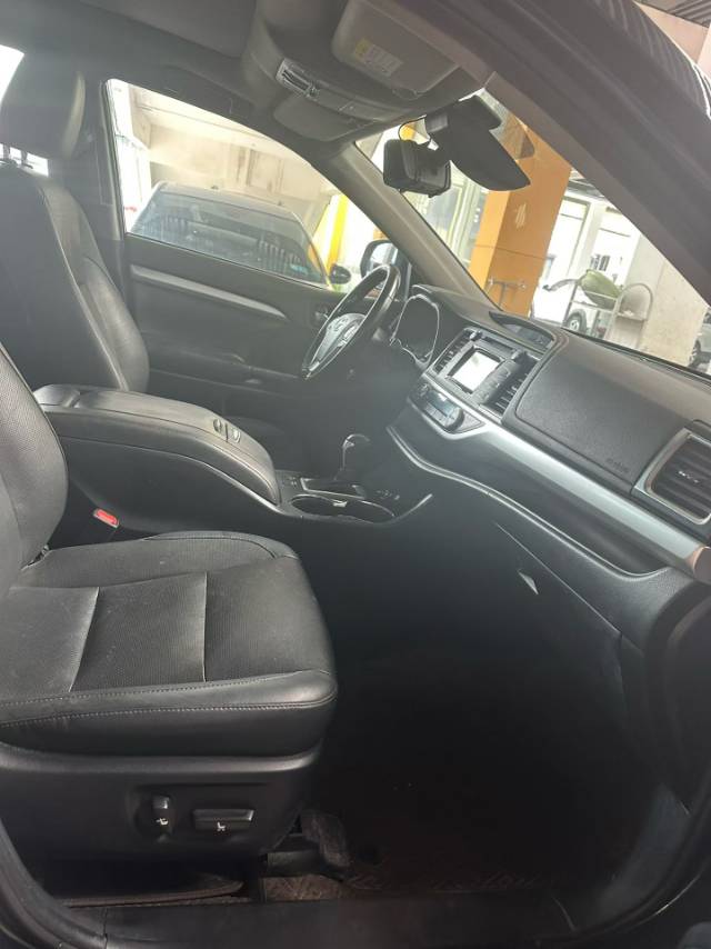 Toyota 2019 Highlander 2.0T 4WD Luxury 7-Seater