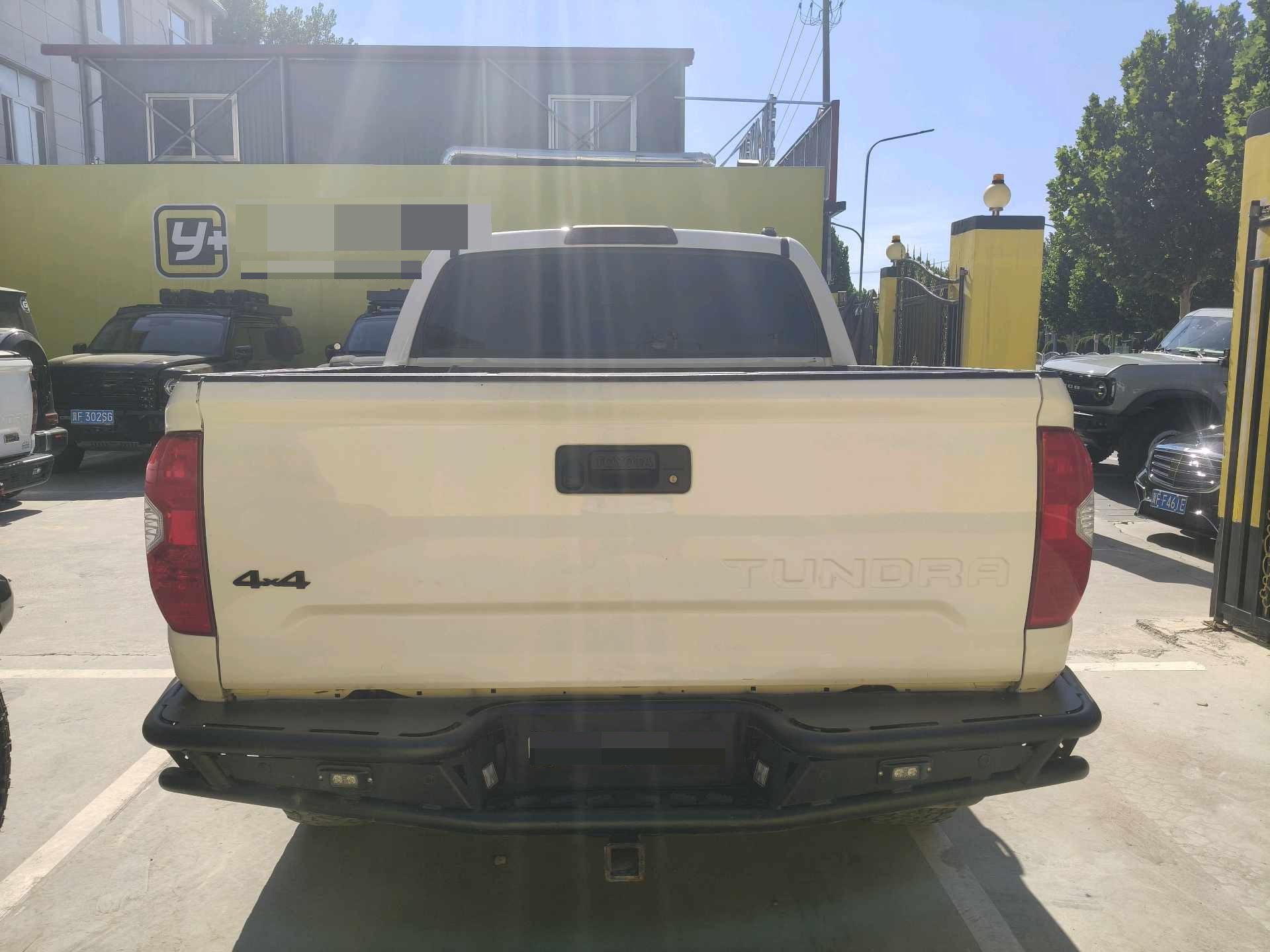 Toyota Tundra (Import) 2017 Tundra 5.7 SR5 4WD Double Cab Standard Bed US Spec
