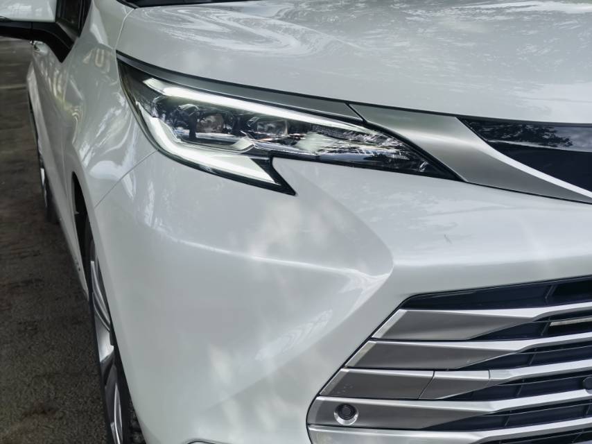 Toyota 2024 Sienna 2.5 CVT Platinum Edition