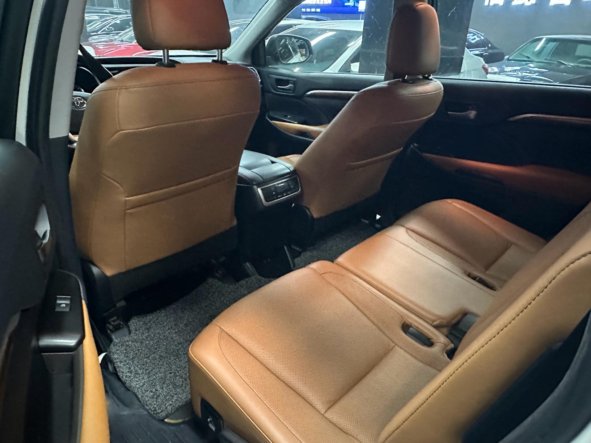 Toyota 2020 Highlander 2.0T Million Commemorative Edition
