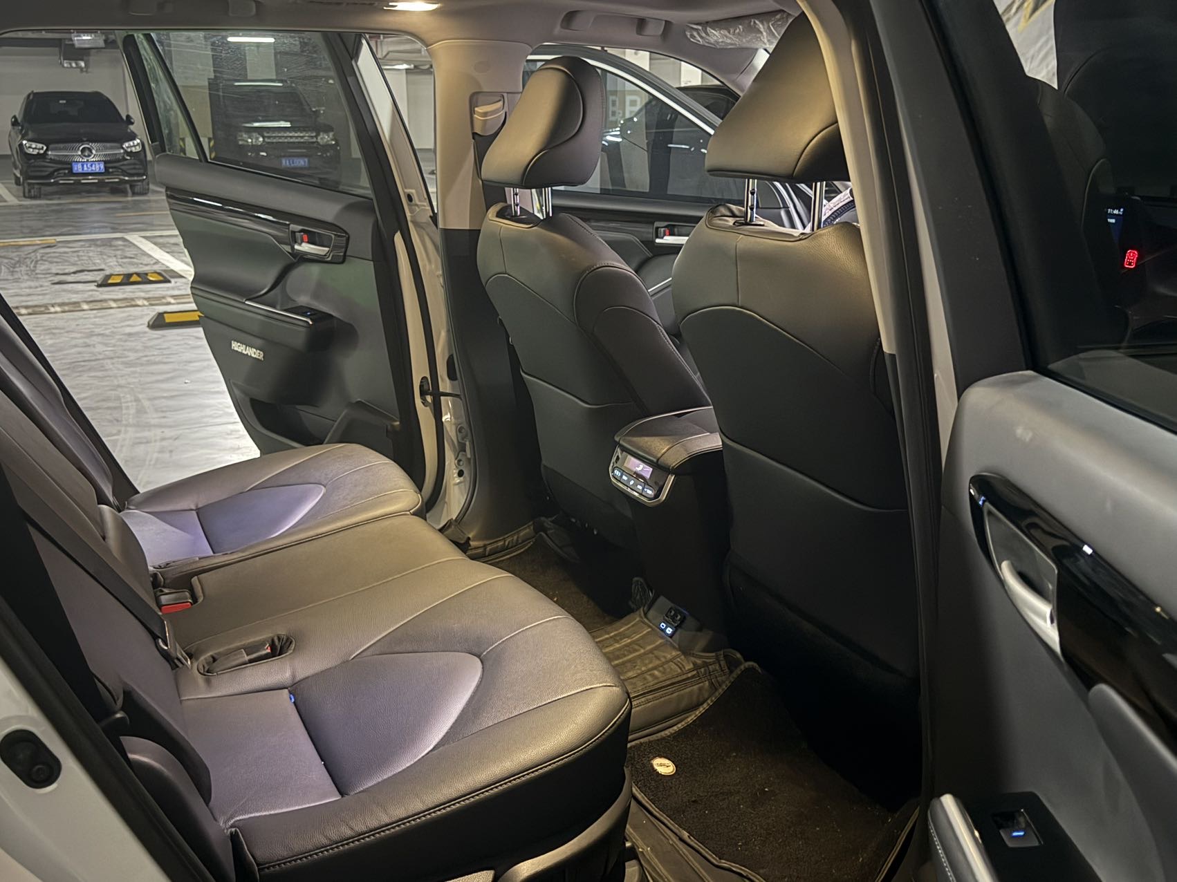 Toyota 2022 Highlander Hybrid 2.5 CVT 4WD Premium 7-Seater