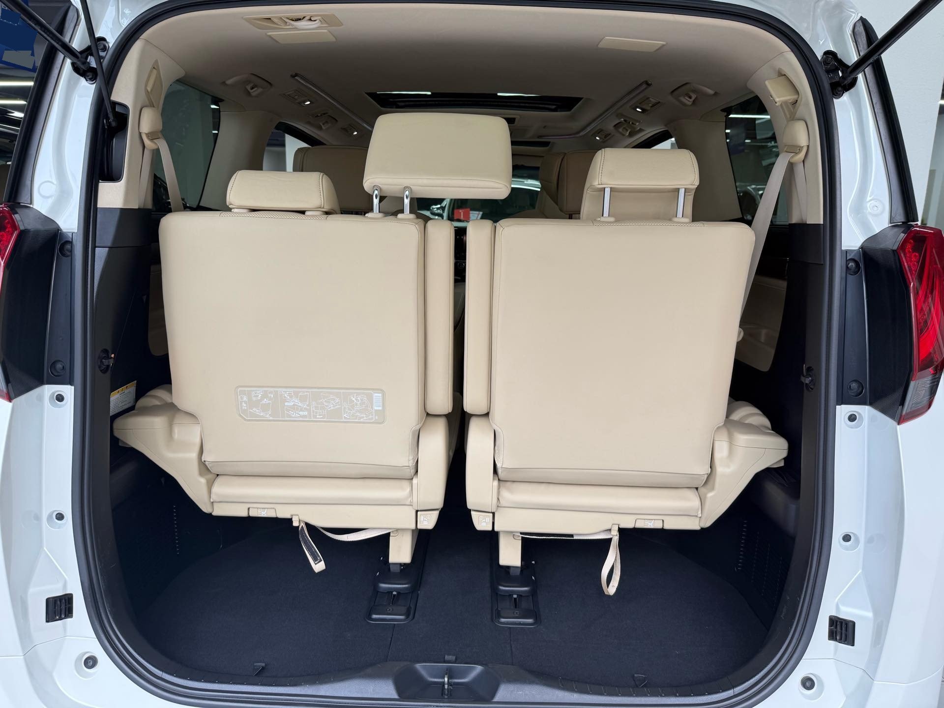 Toyota Alphard (Import) 2015 Alphard 3.5 Luxury