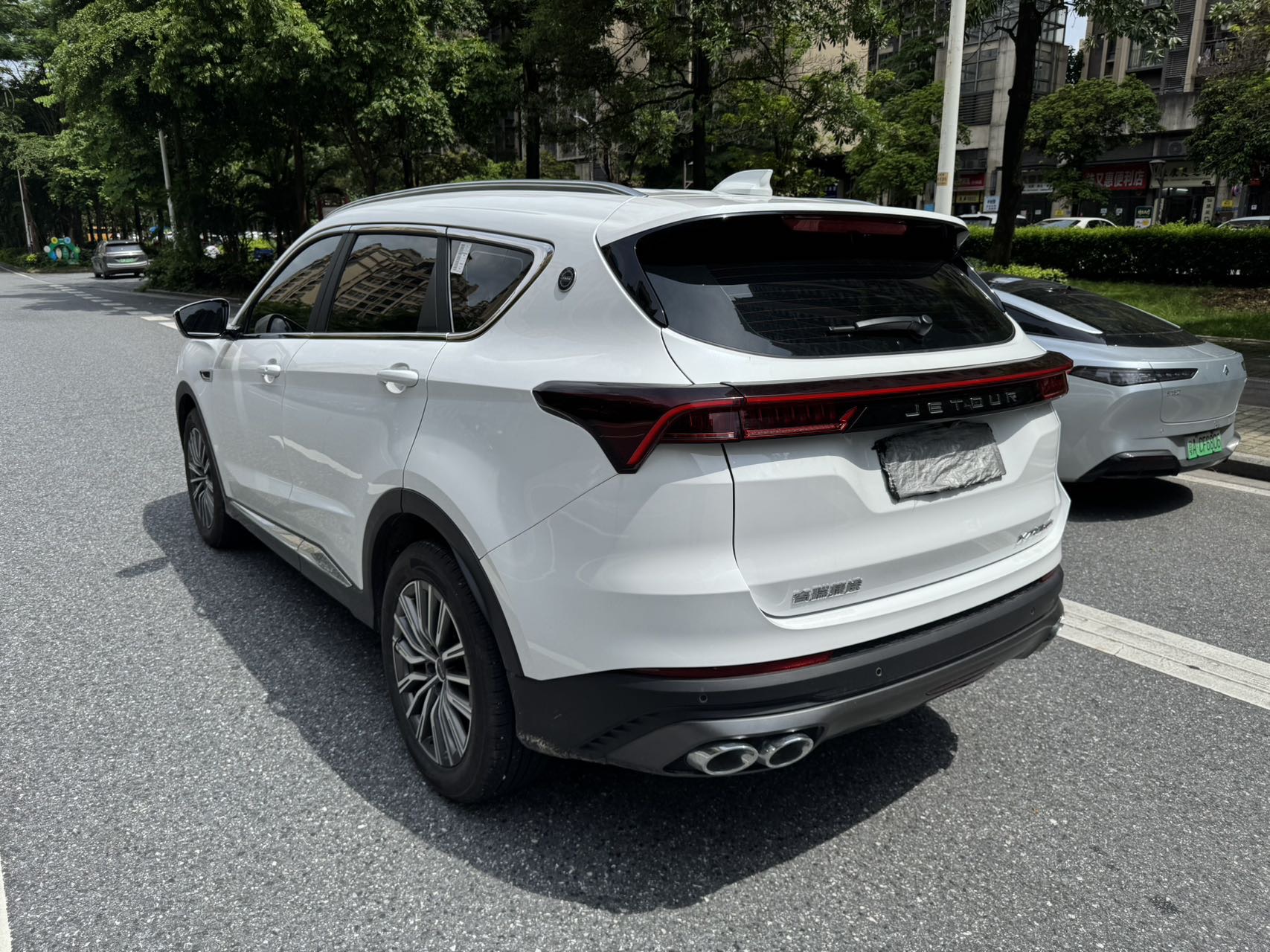 JETOUR 2025 X70 PLUS 1.5T Luxury Surge Edition 5-Seater