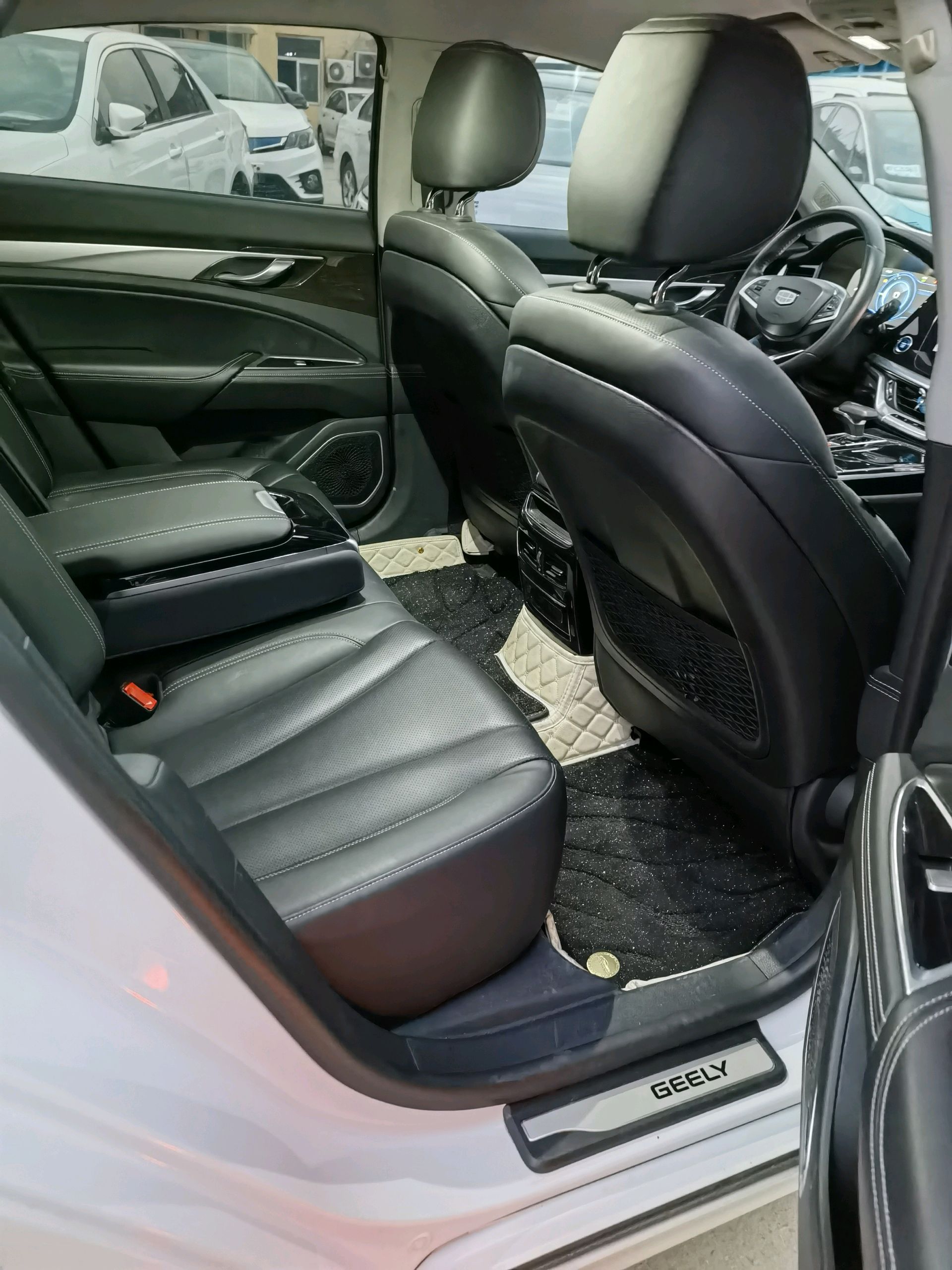 吉利 博瑞新能源 2018款 博瑞GE PHEV 1.5T 耀悦版