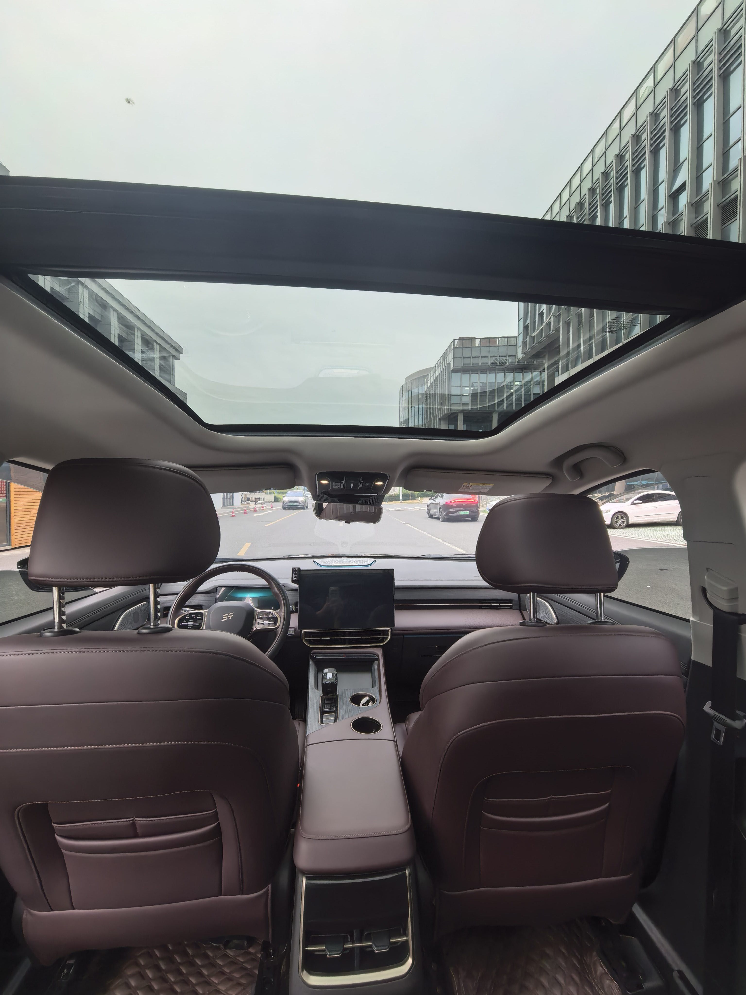 JETOUR 2024 X90 PRO 2.0T Luxury 7-Seater