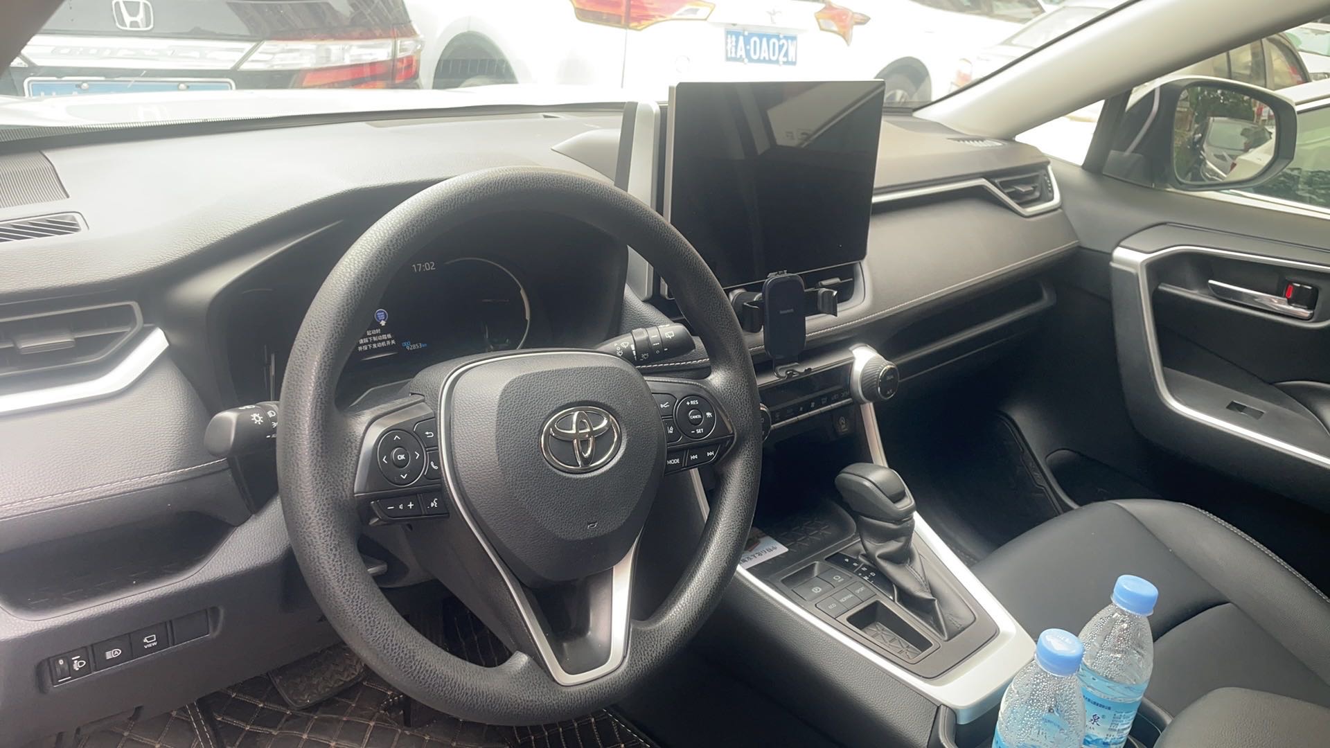丰田 2020款 RAV4荣放 2.0 无级 两驱风尚版