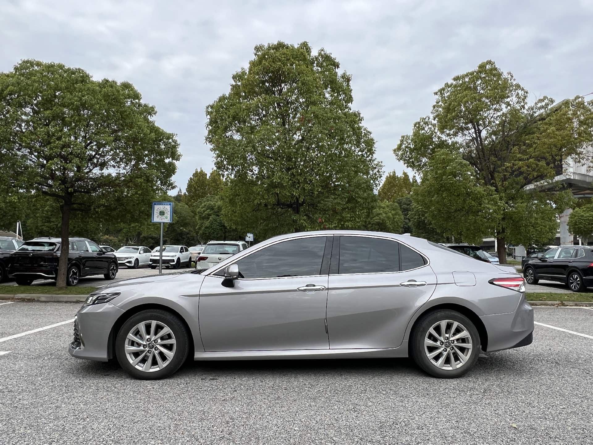 Toyota 2021 Camry 2.0G CVT Luxury Edition