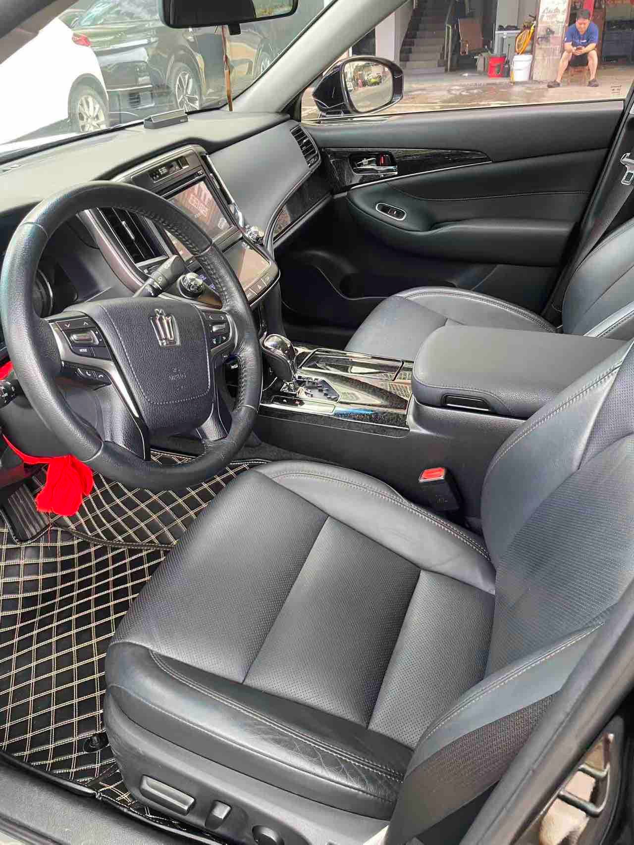 Toyota 2018 Crown 2.0T Fashion Edition