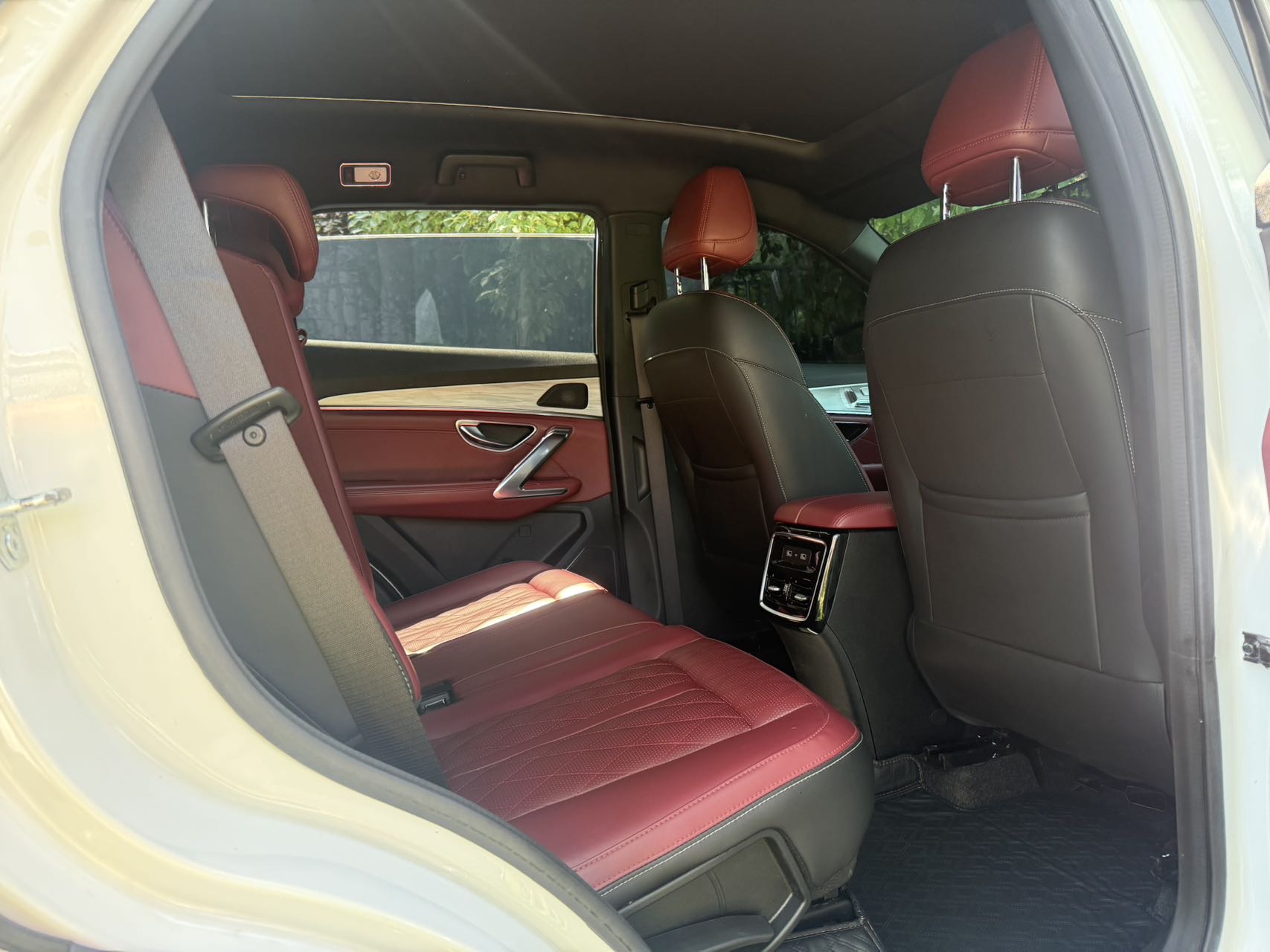 JETOUR 2023 X70 PLUS 1.5T Yongzhe PLUS 7-Seater